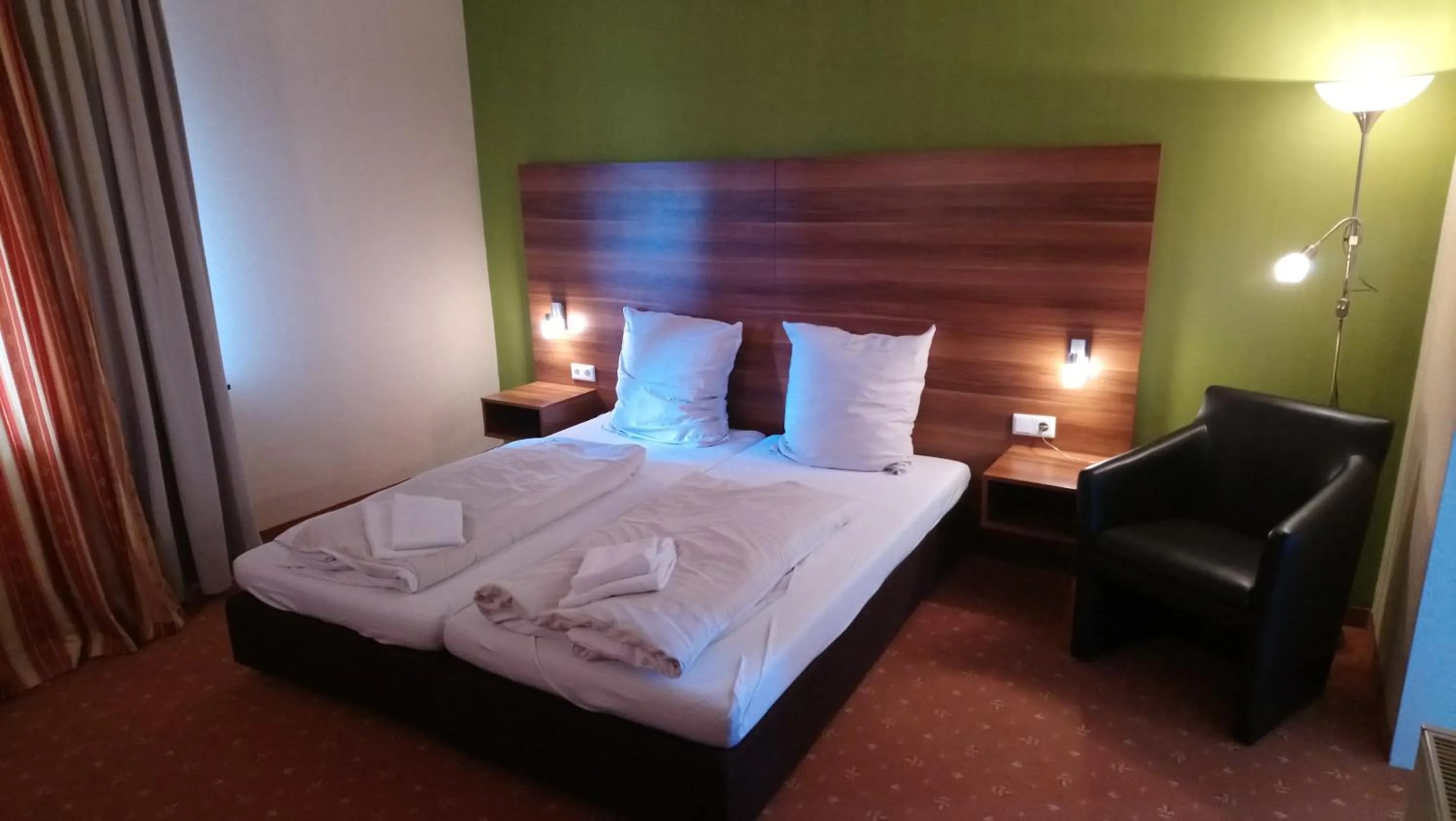 Photo of the whole room, Bed in ParkHotel Nieheim