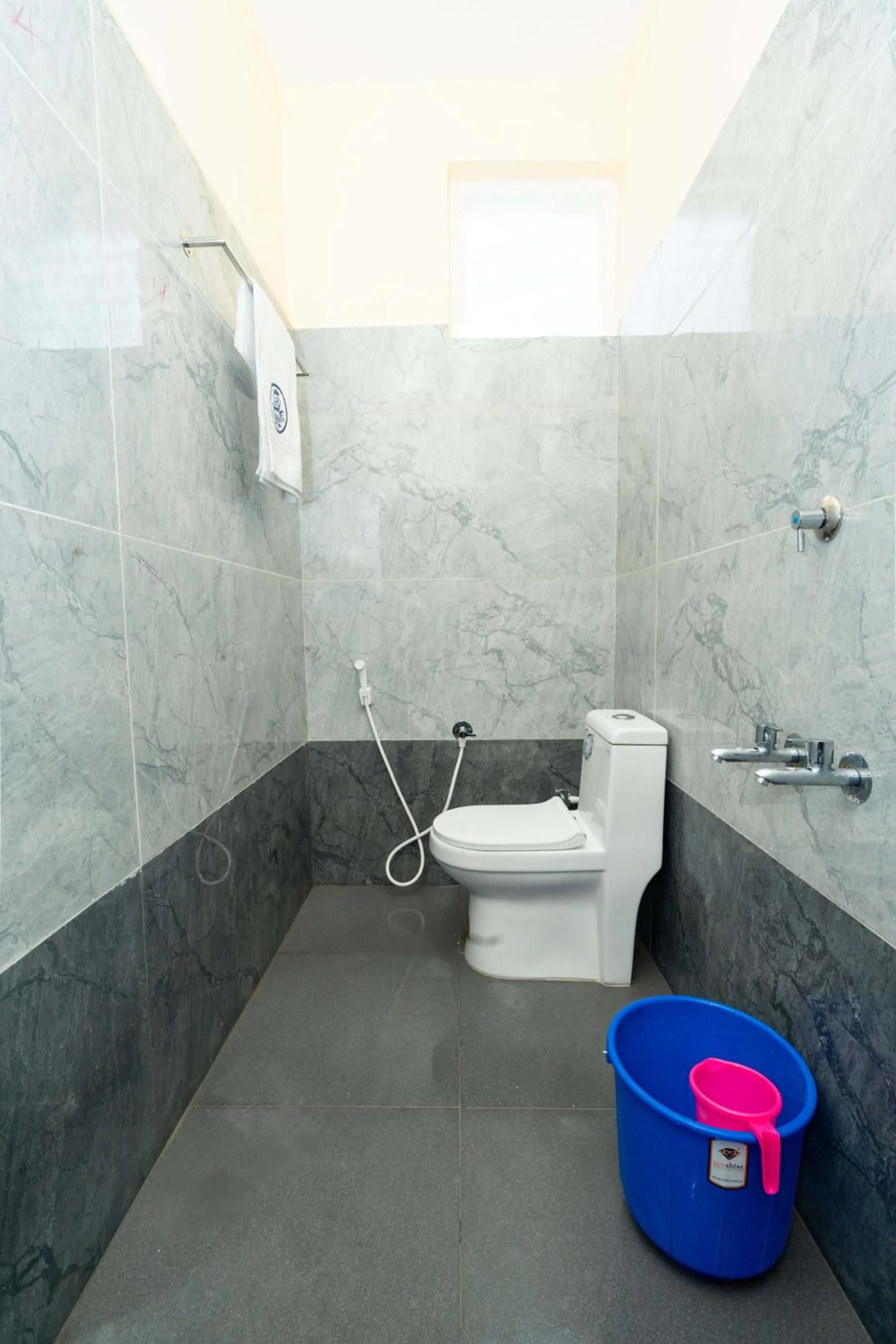 Toilet in Hotel Amman Residency