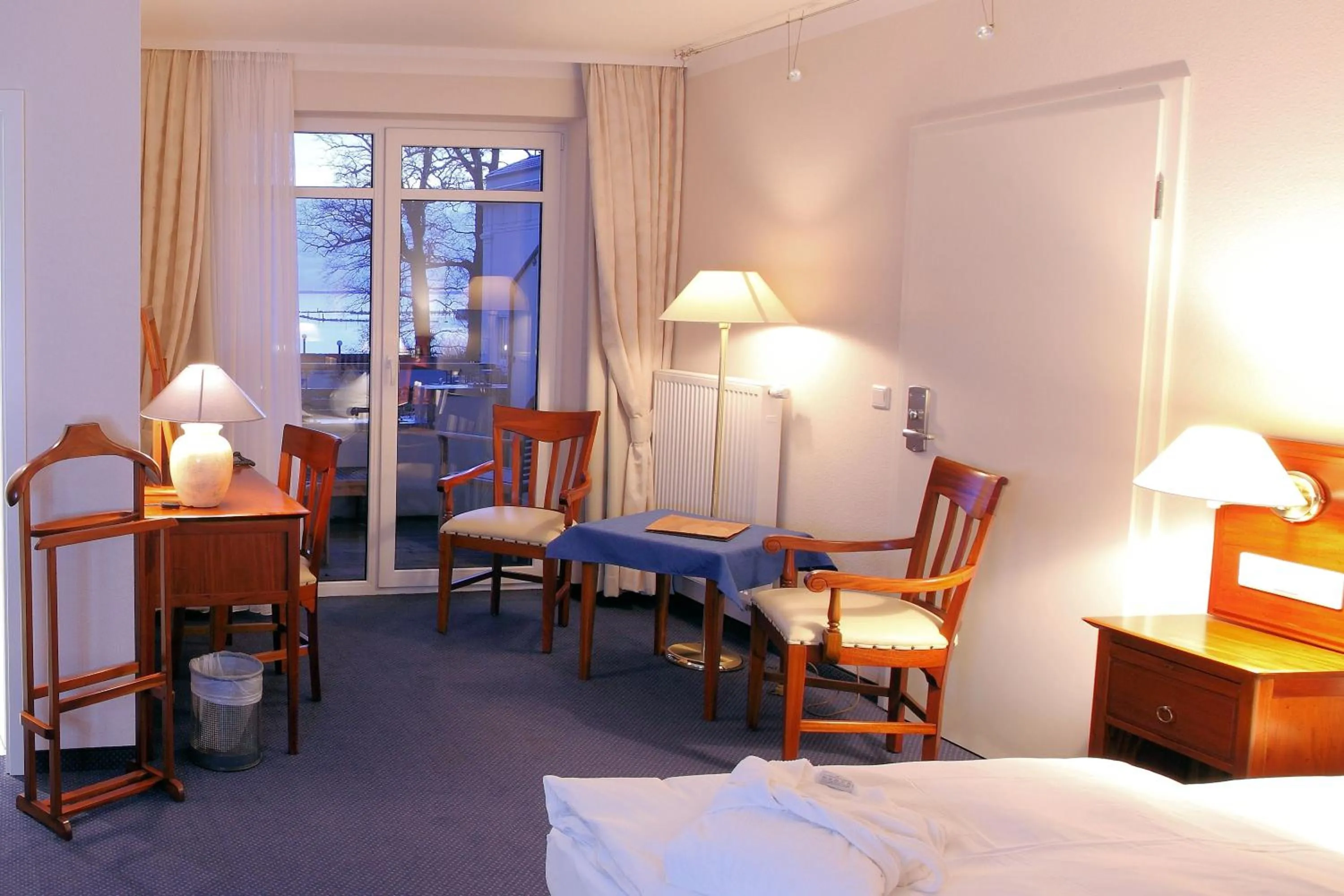 Seating area, Bed in Hotel Badehaus Goor