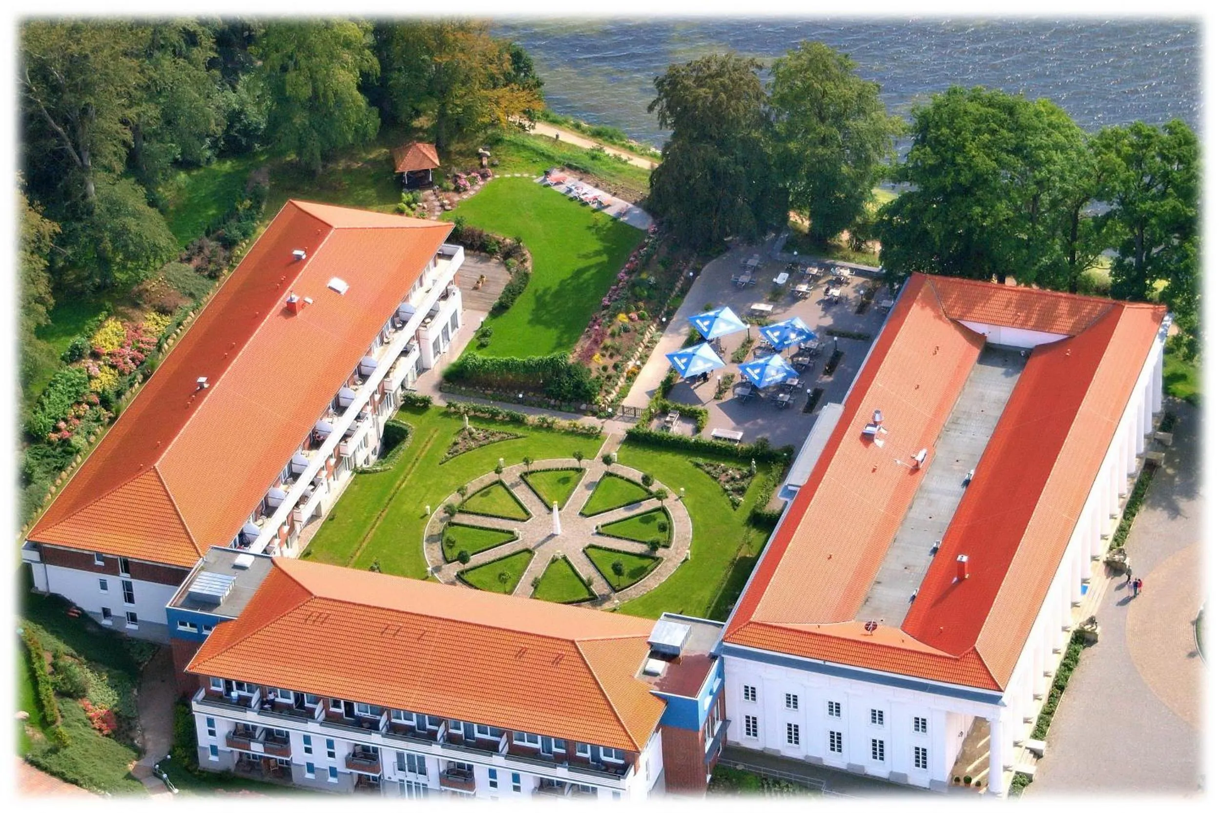 Facade/entrance in Hotel Badehaus Goor