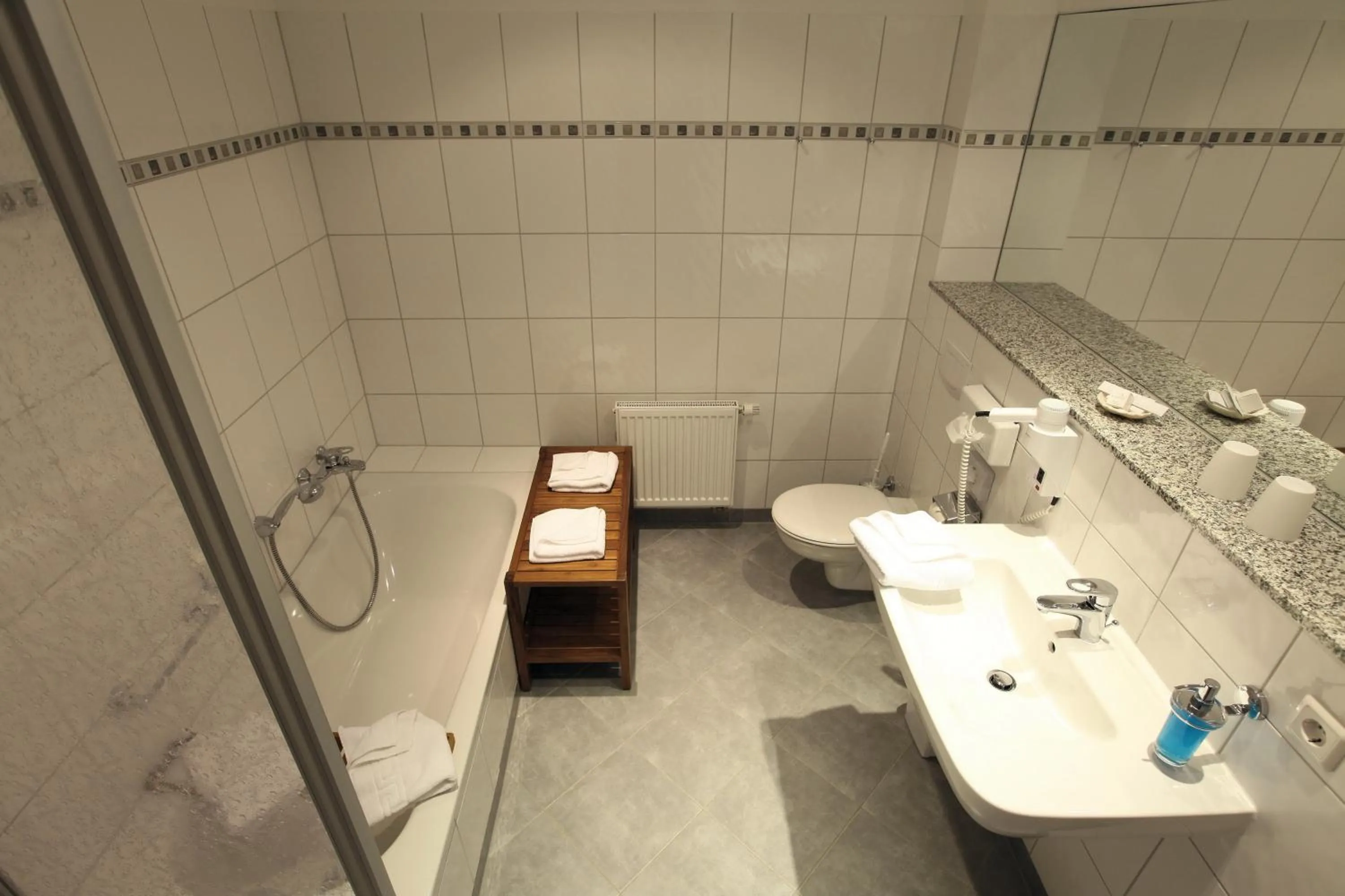Bathroom in Hotel Badehaus Goor