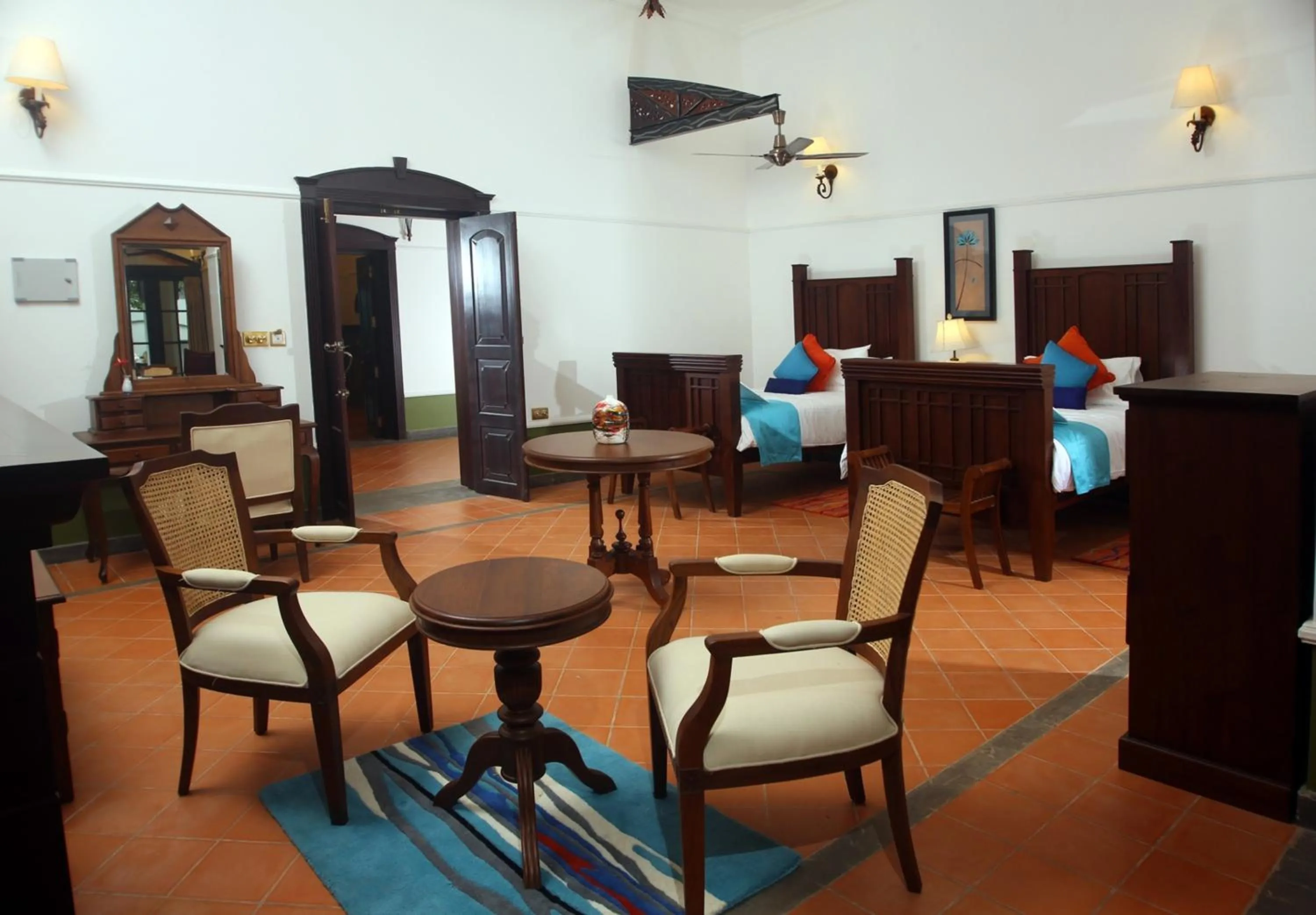 Photo of the whole room in Parisons Plantation Experiences by Abad