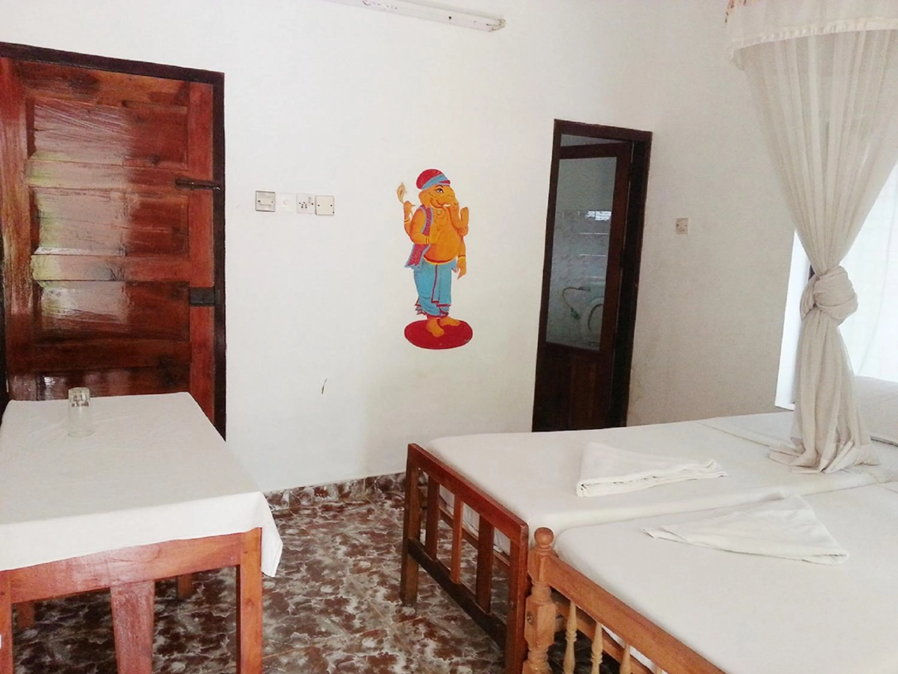 Bedroom, Bed in Jickys Nest