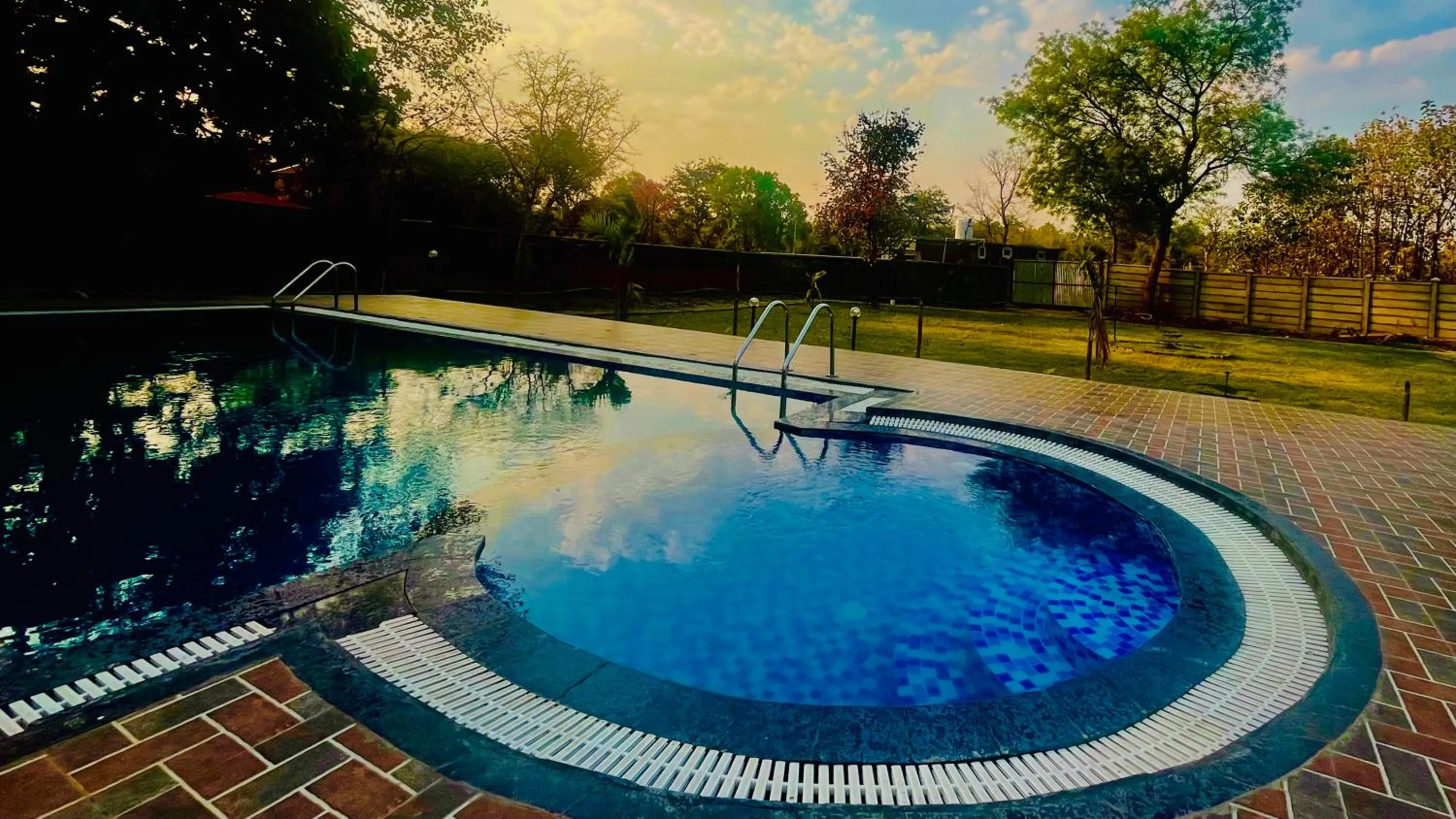 Pool view in Hotel Jungle Palace Resort
