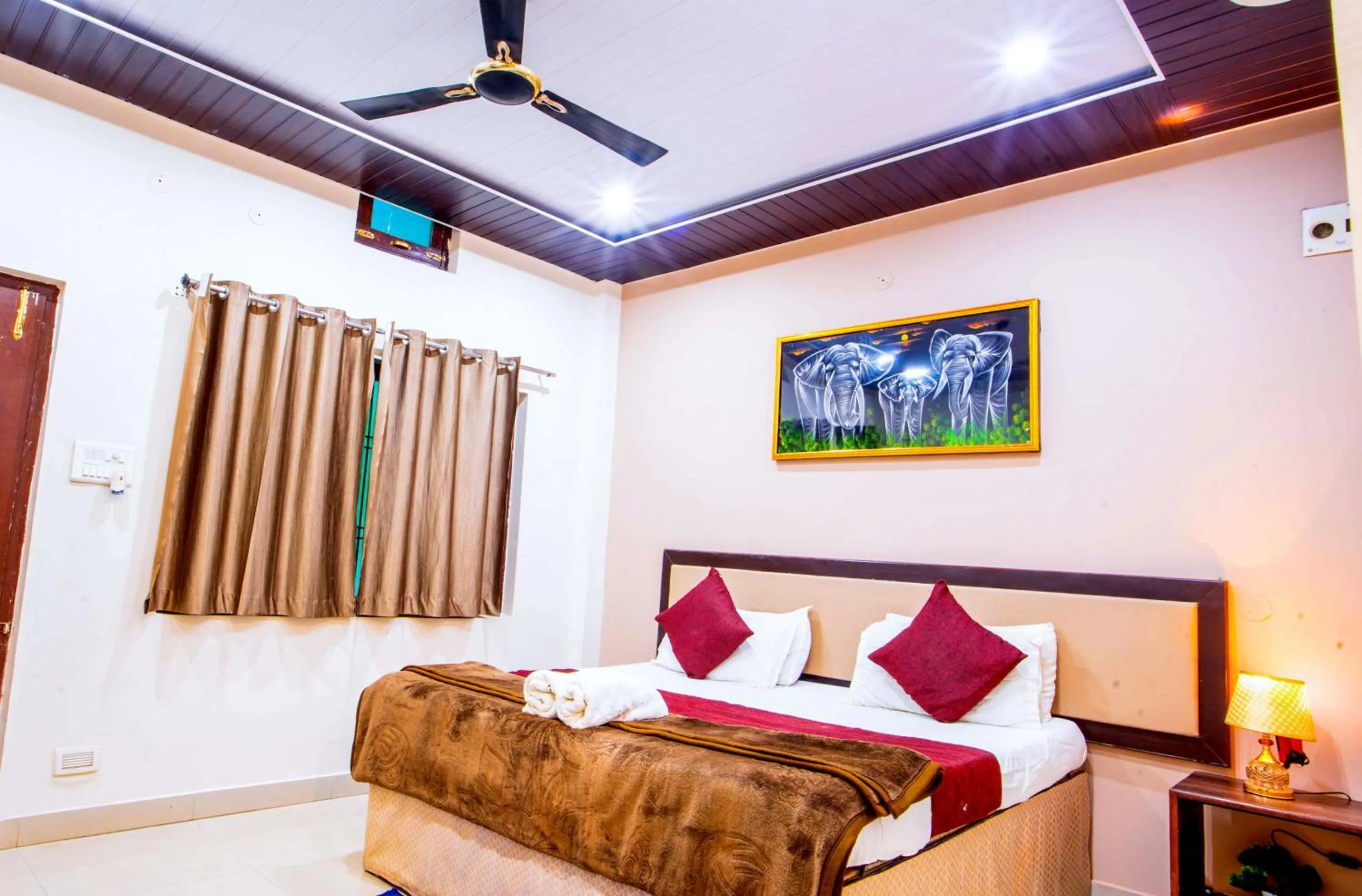 Bedroom, Bed in Hotel Jungle Palace Resort