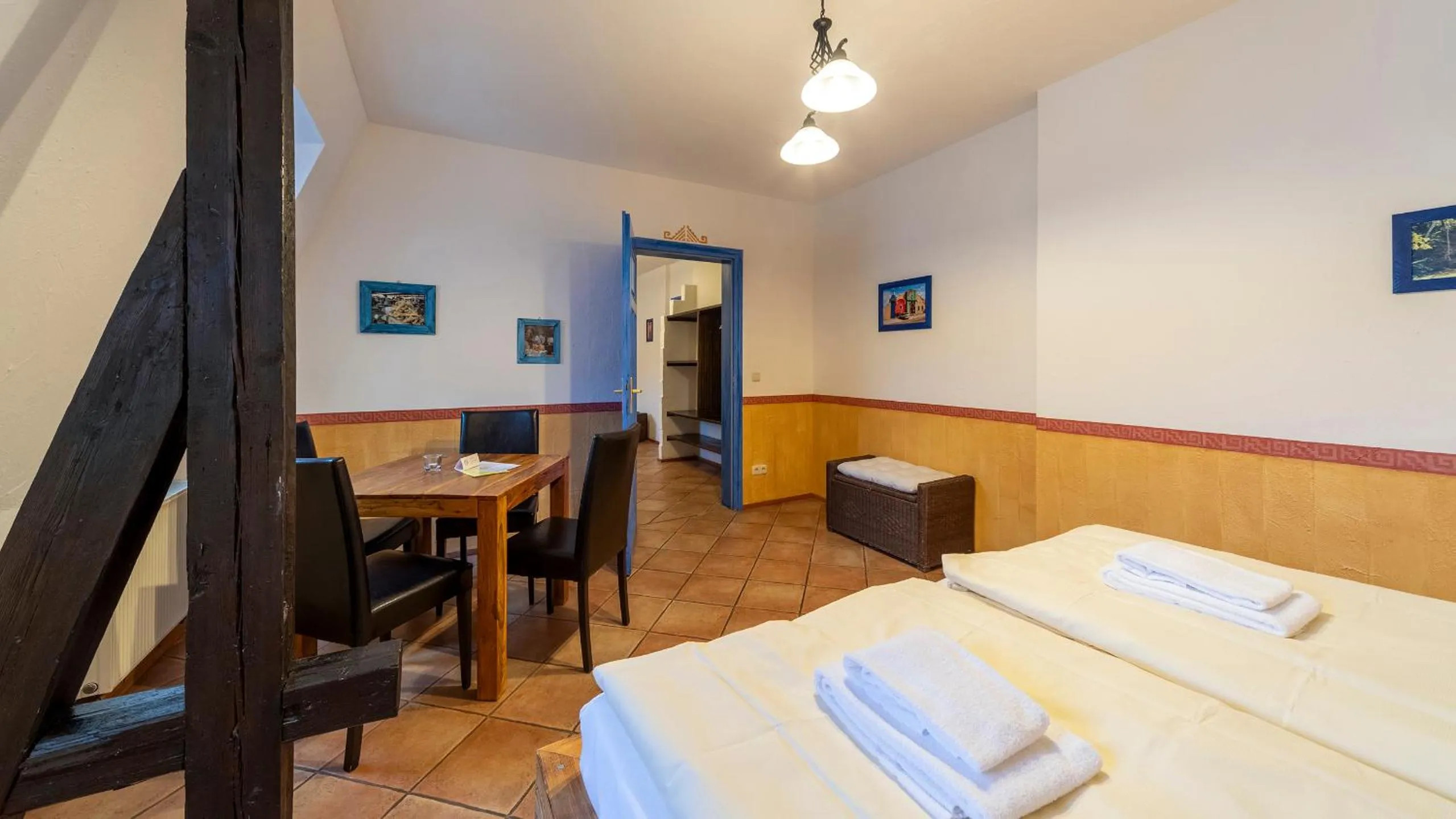 Photo of the whole room, Bed in Gästehaus Mezcalero