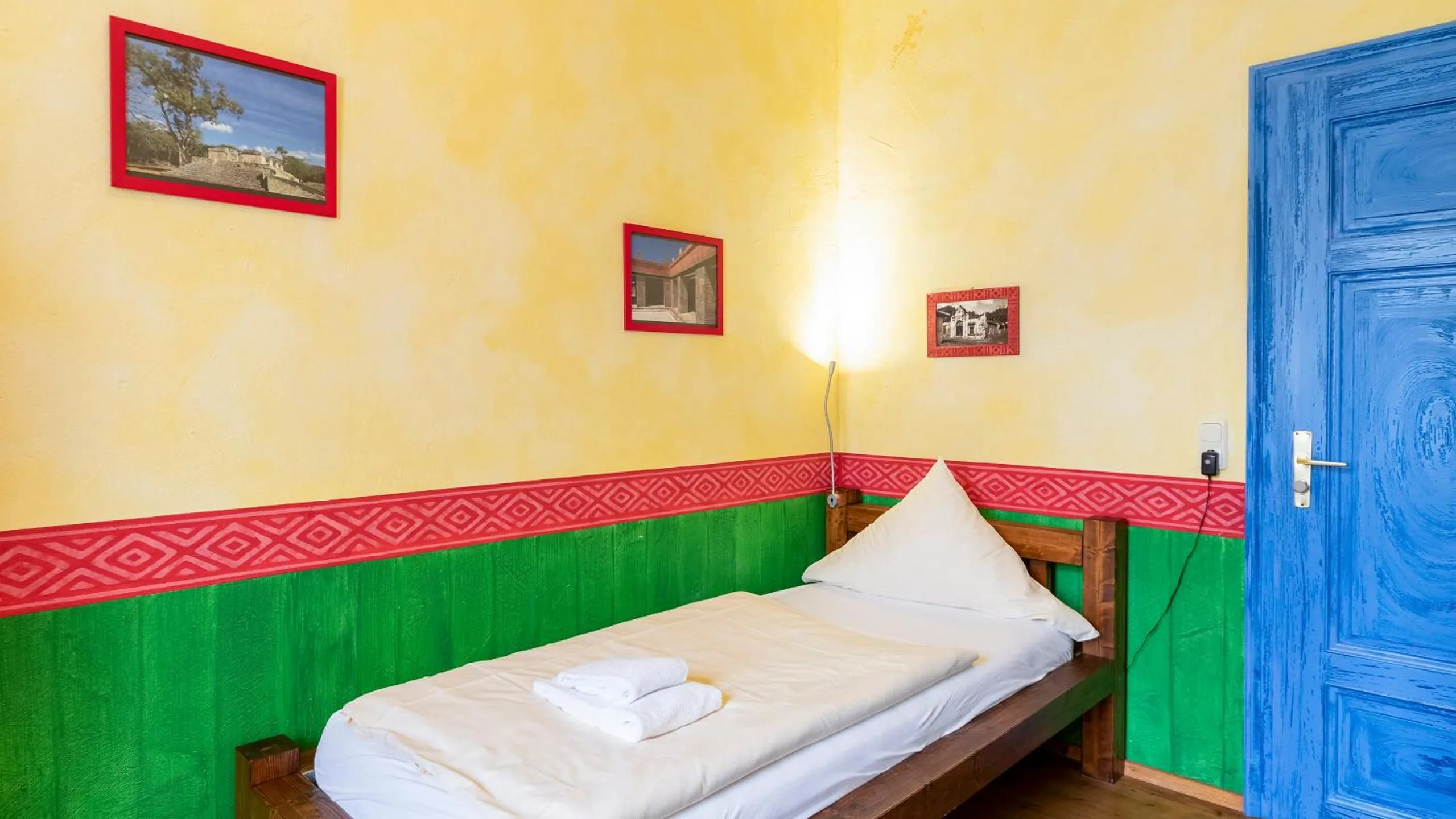 Bed in Gästehaus Mezcalero