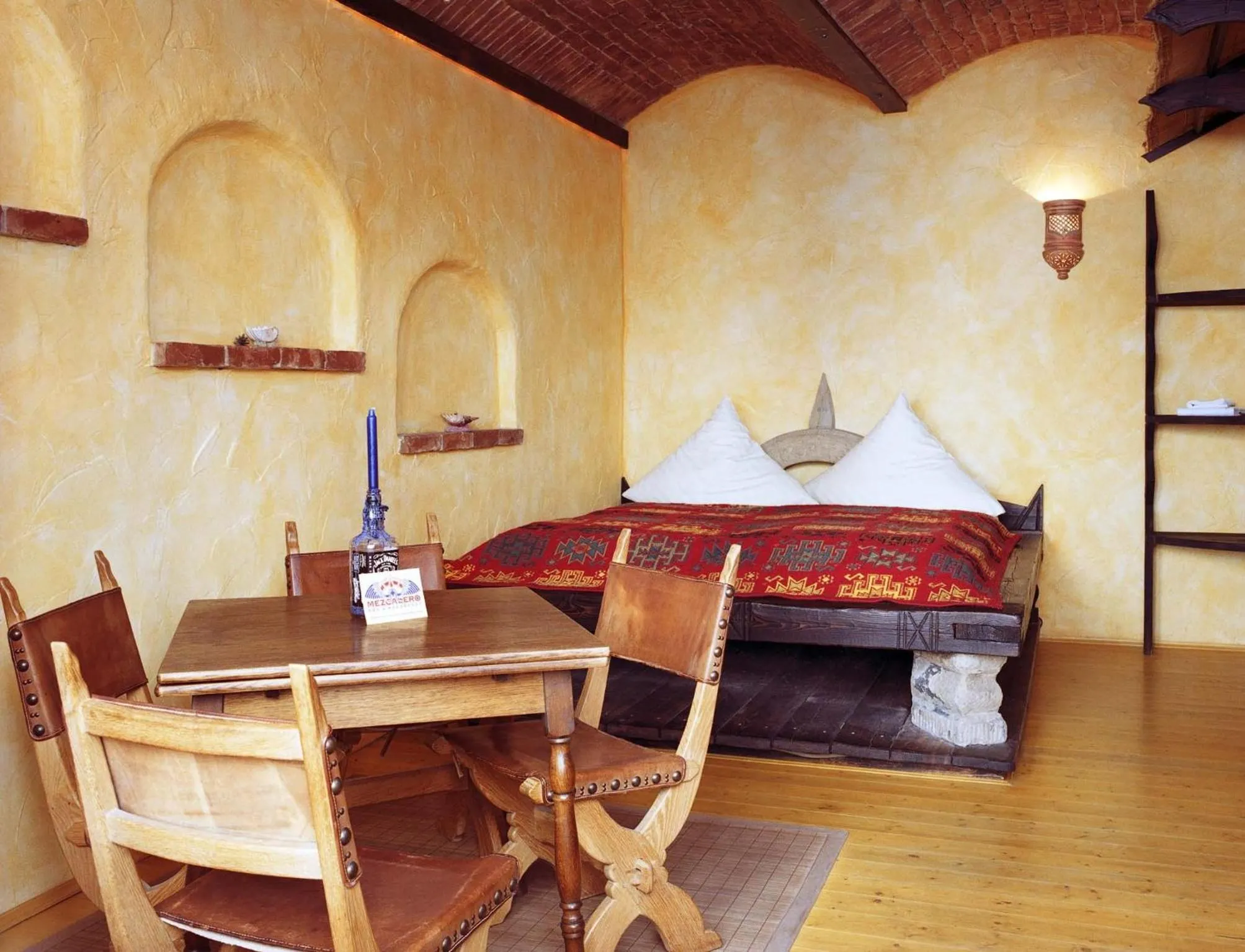 Photo of the whole room, Bed in Gästehaus Mezcalero