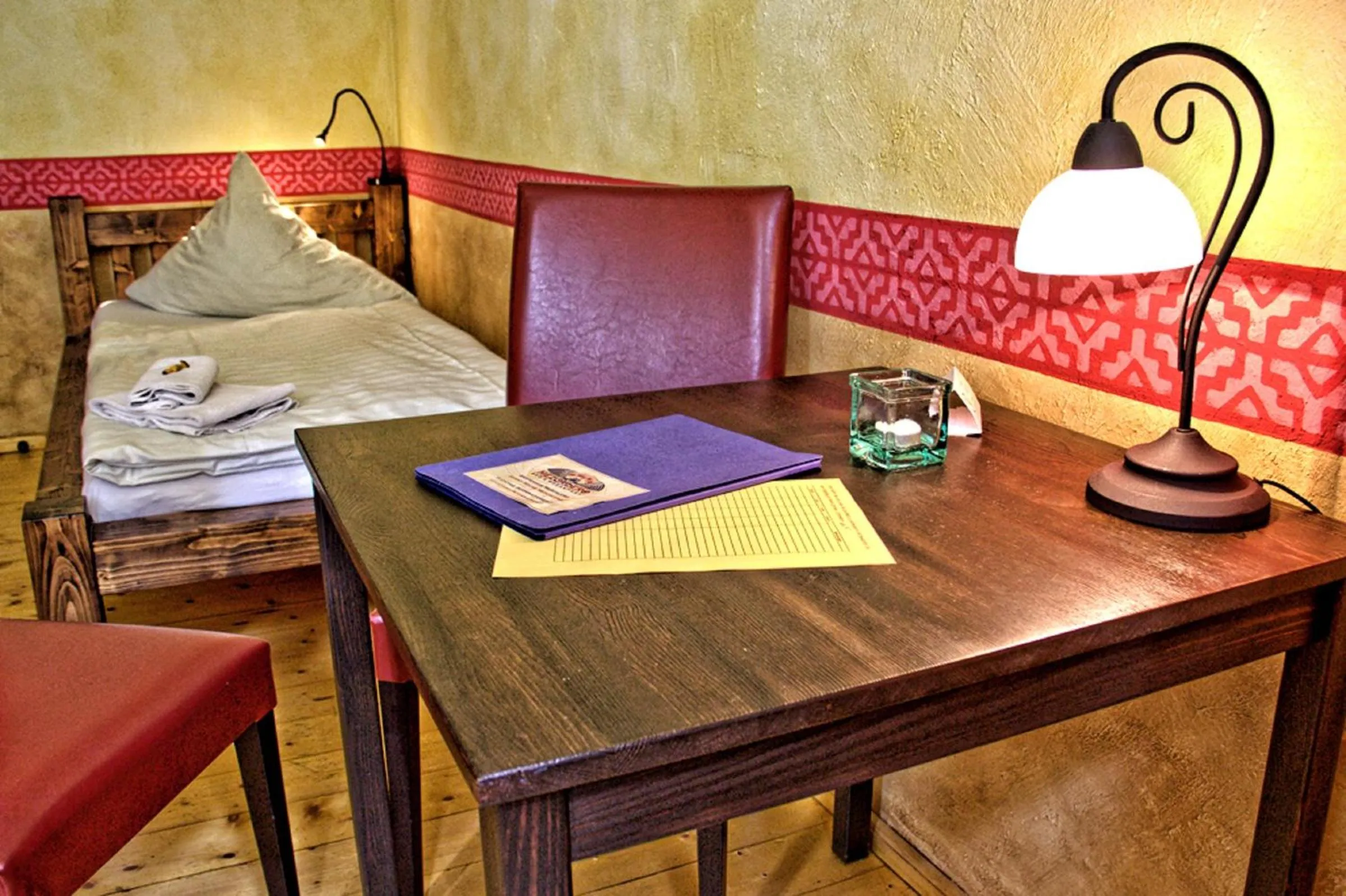 Decorative detail, Bed in Gästehaus Mezcalero