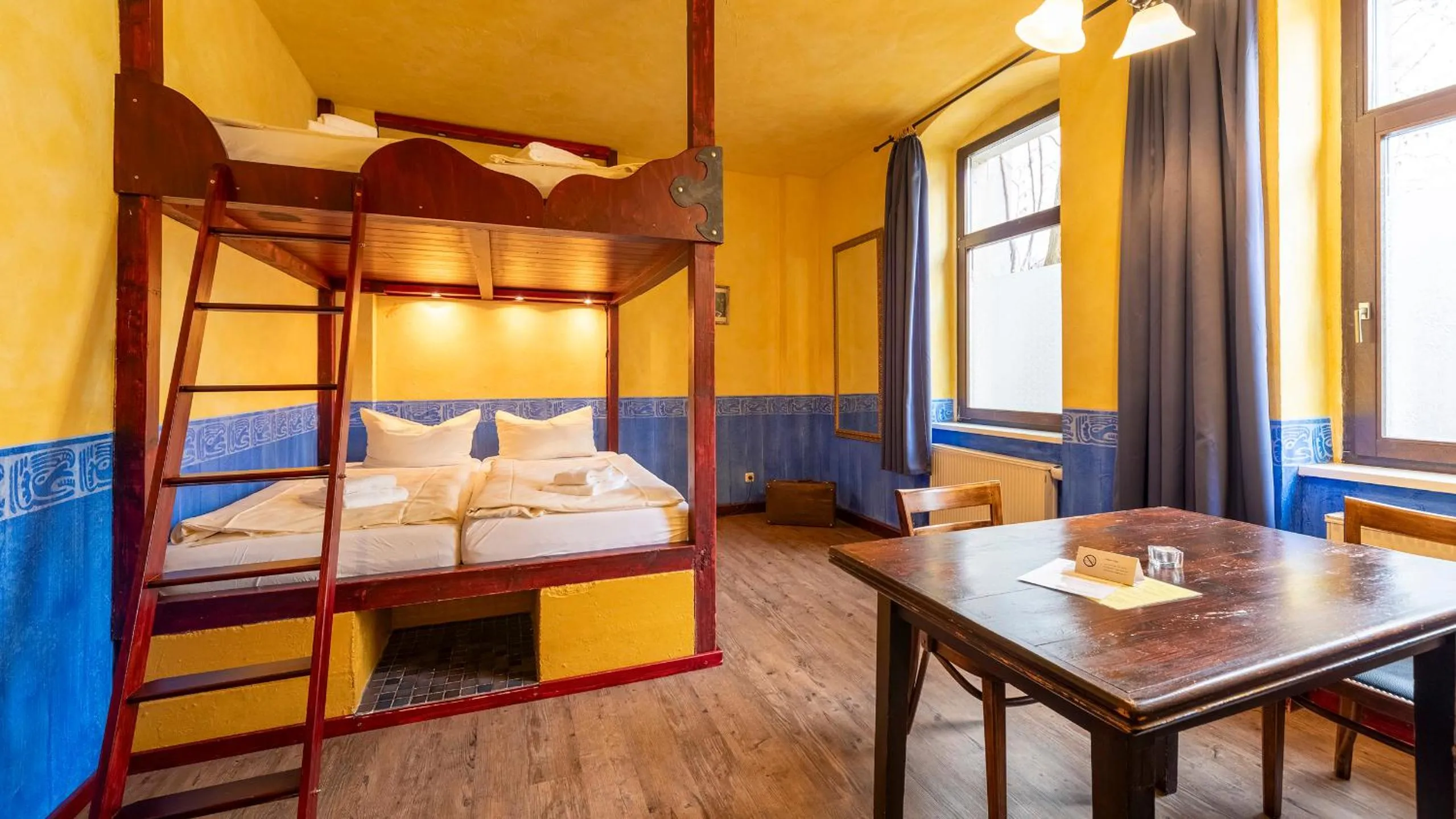 Photo of the whole room, Bed in Gästehaus Mezcalero