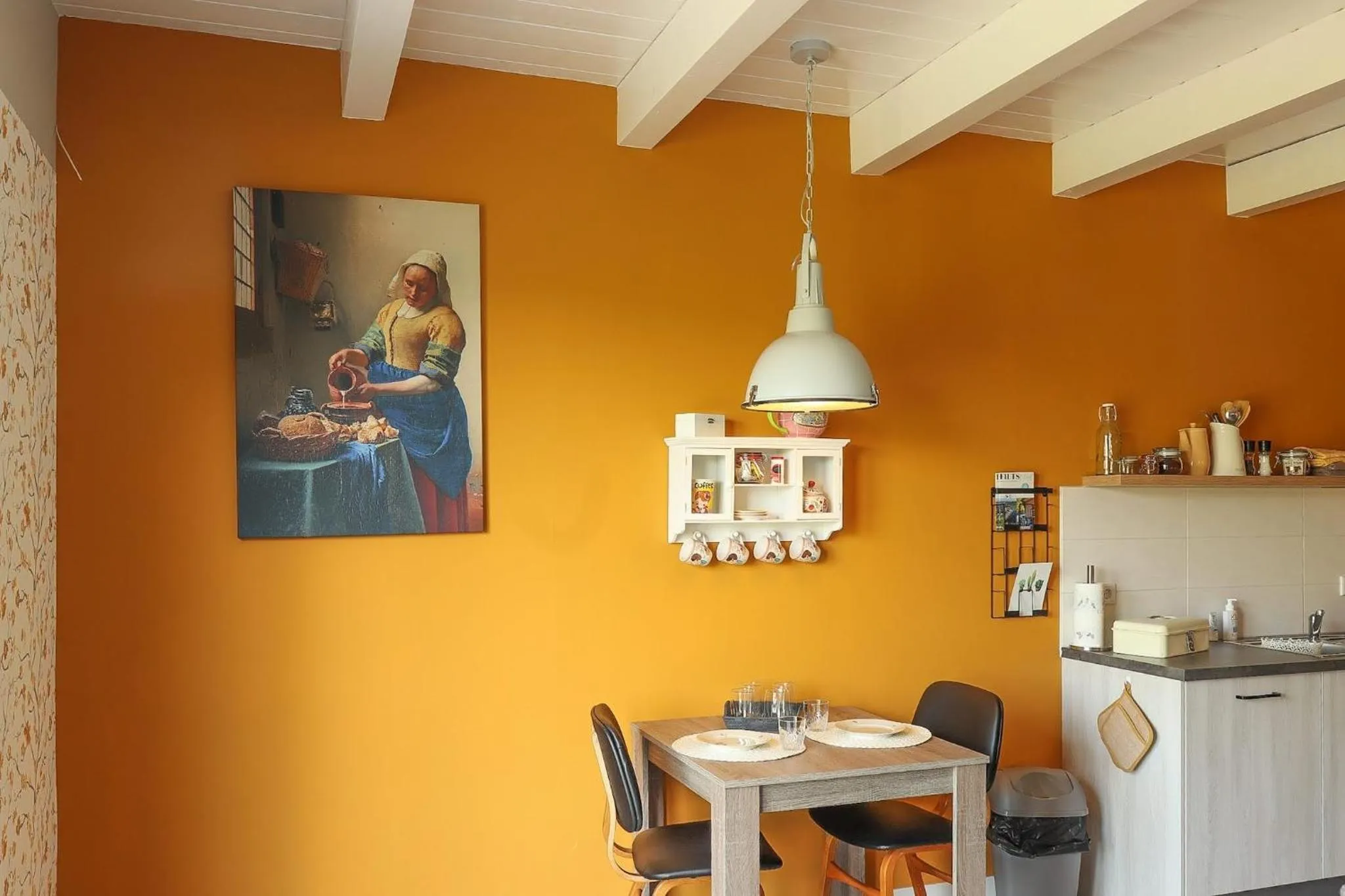 Dining area in B&B Buutegeweun