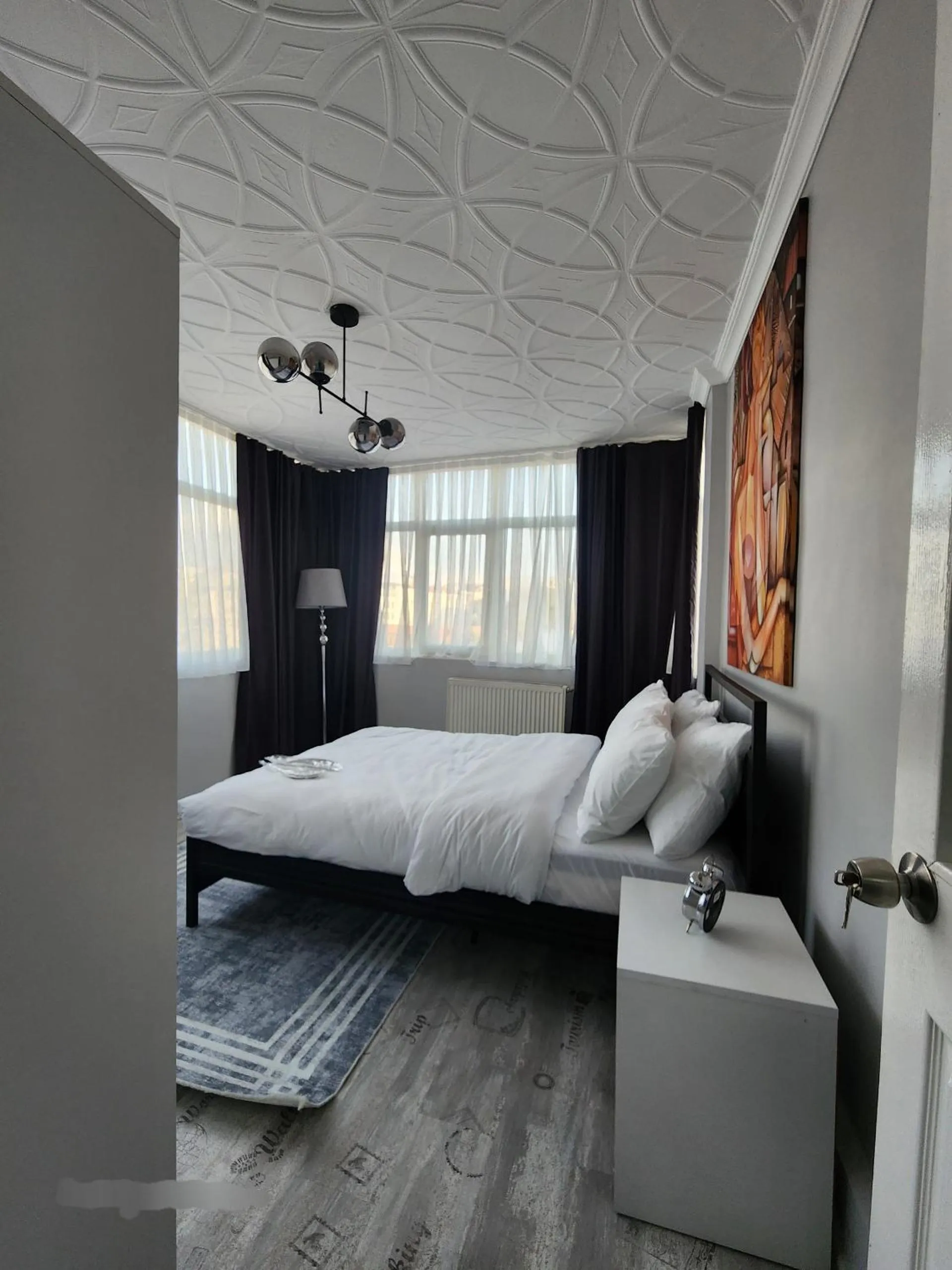 Bed in Taxim No1 Suites