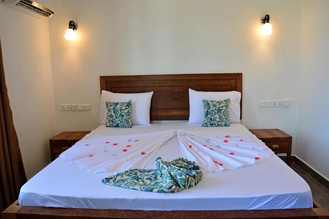 Bed in Zanoceanique Hotel