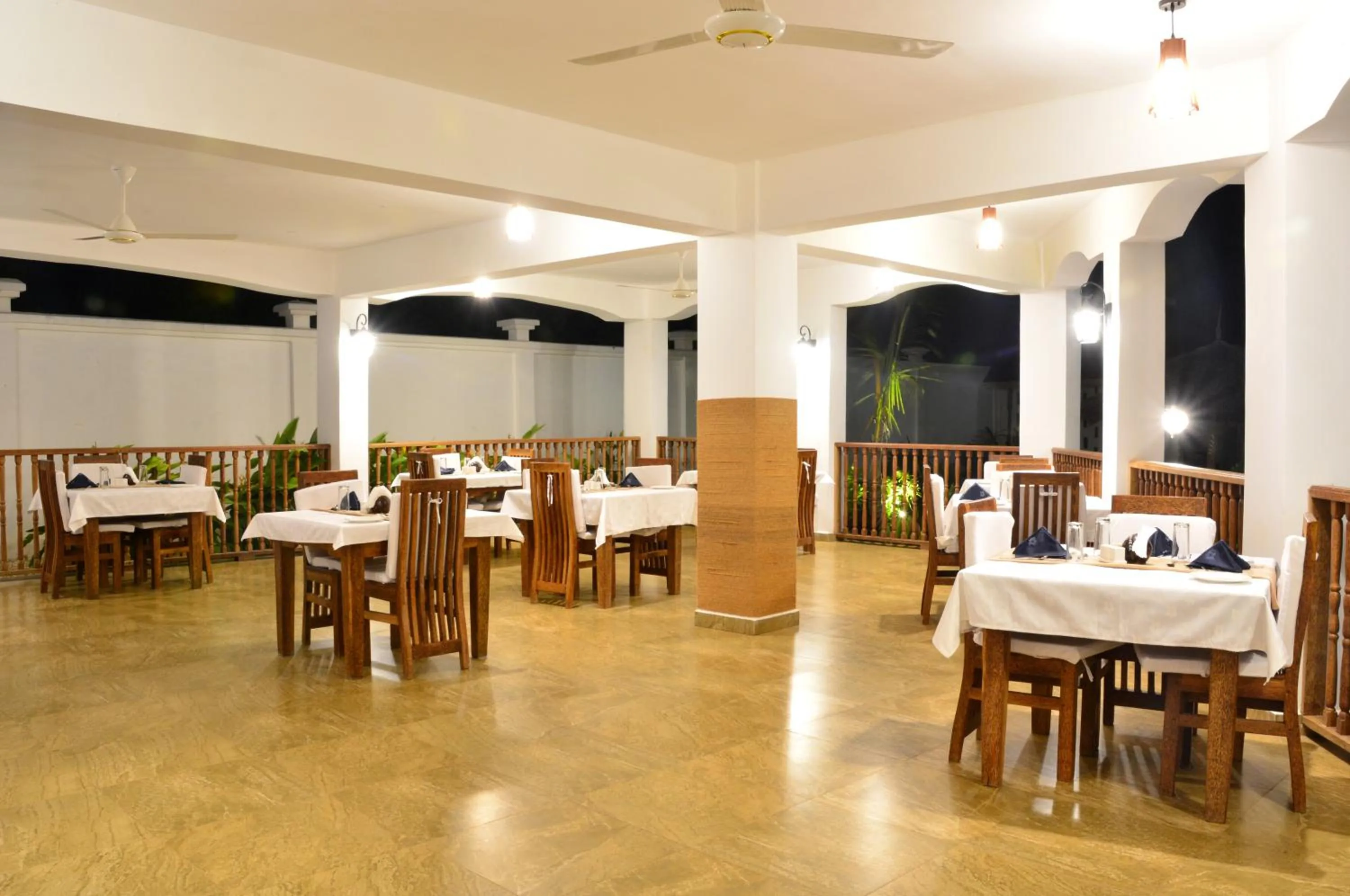 Restaurant/places to eat in Zanoceanique Hotel