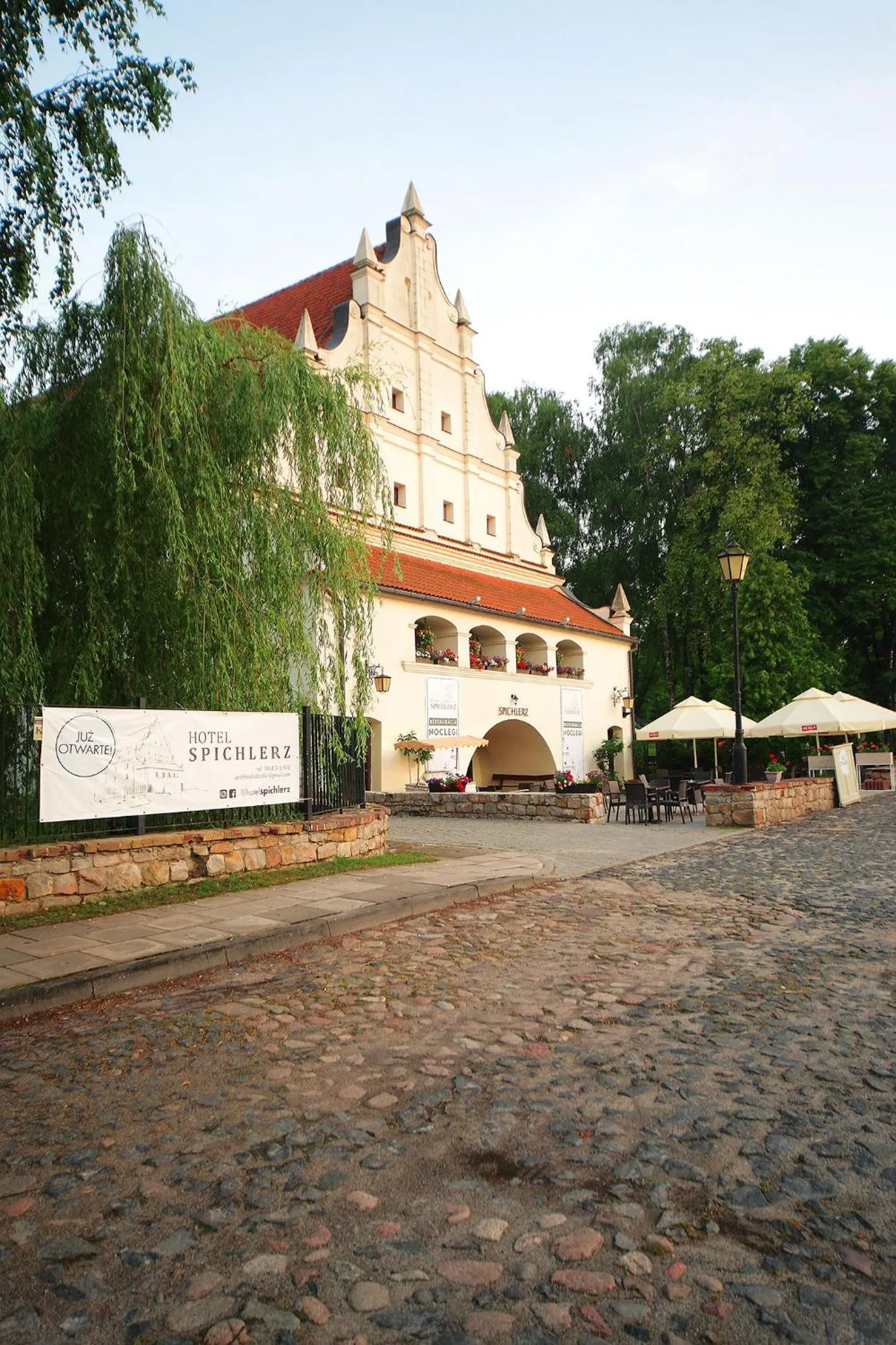 Property building in Spichlerz na Krakowskiej