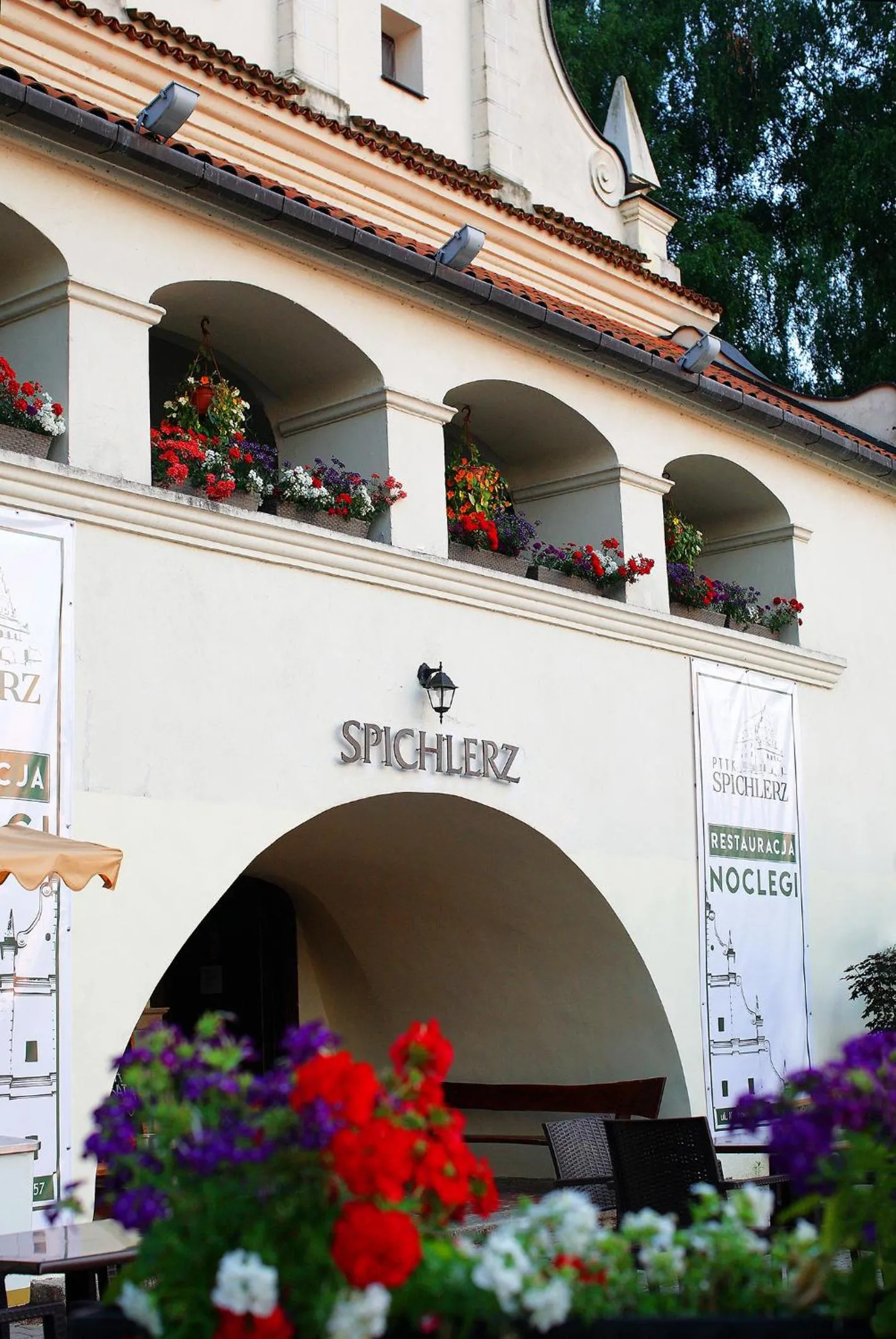 Property building in Spichlerz na Krakowskiej