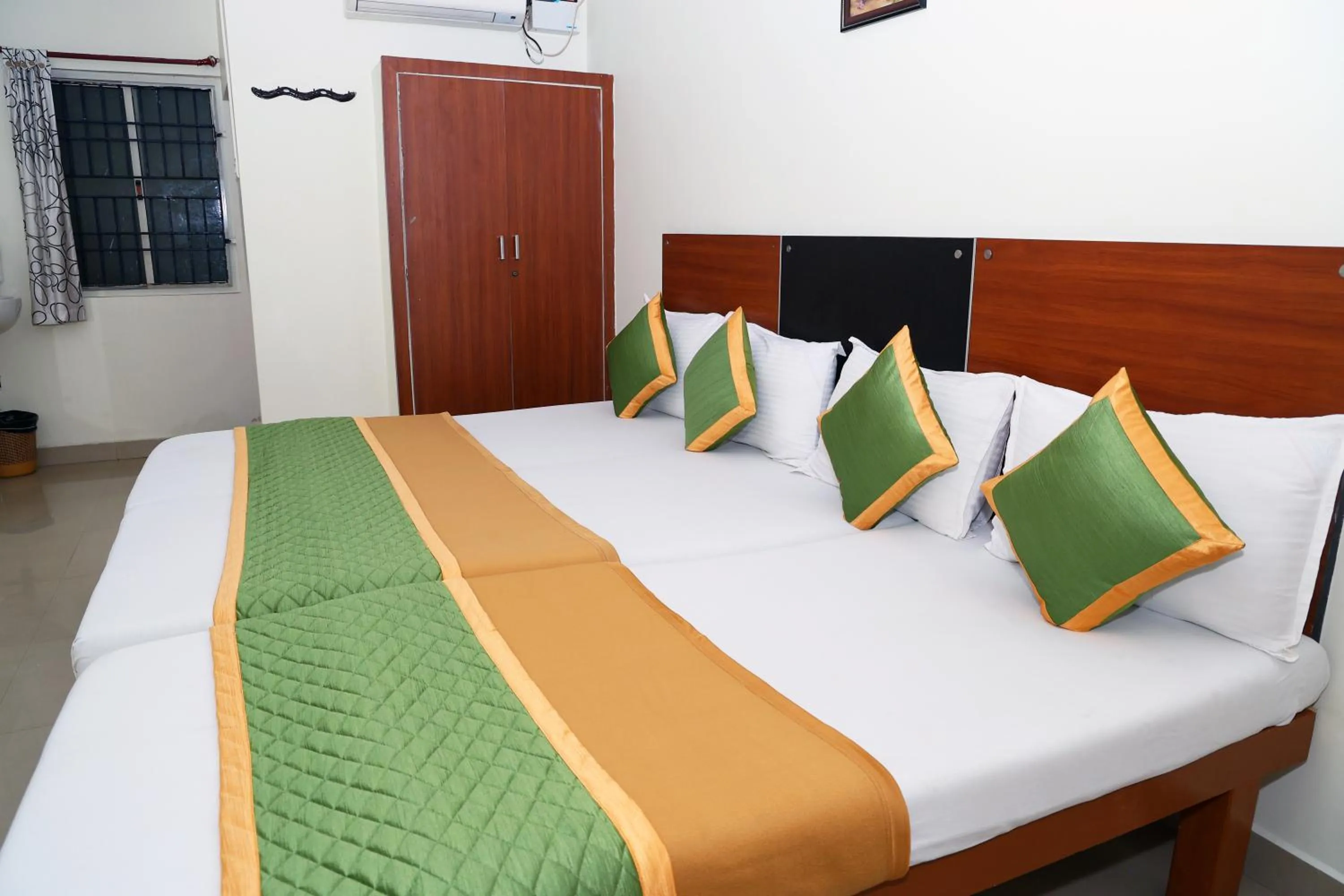Bedroom, Bed in ROYAL GREEN AIRPORT TRANSIT ACCOMMODATION
