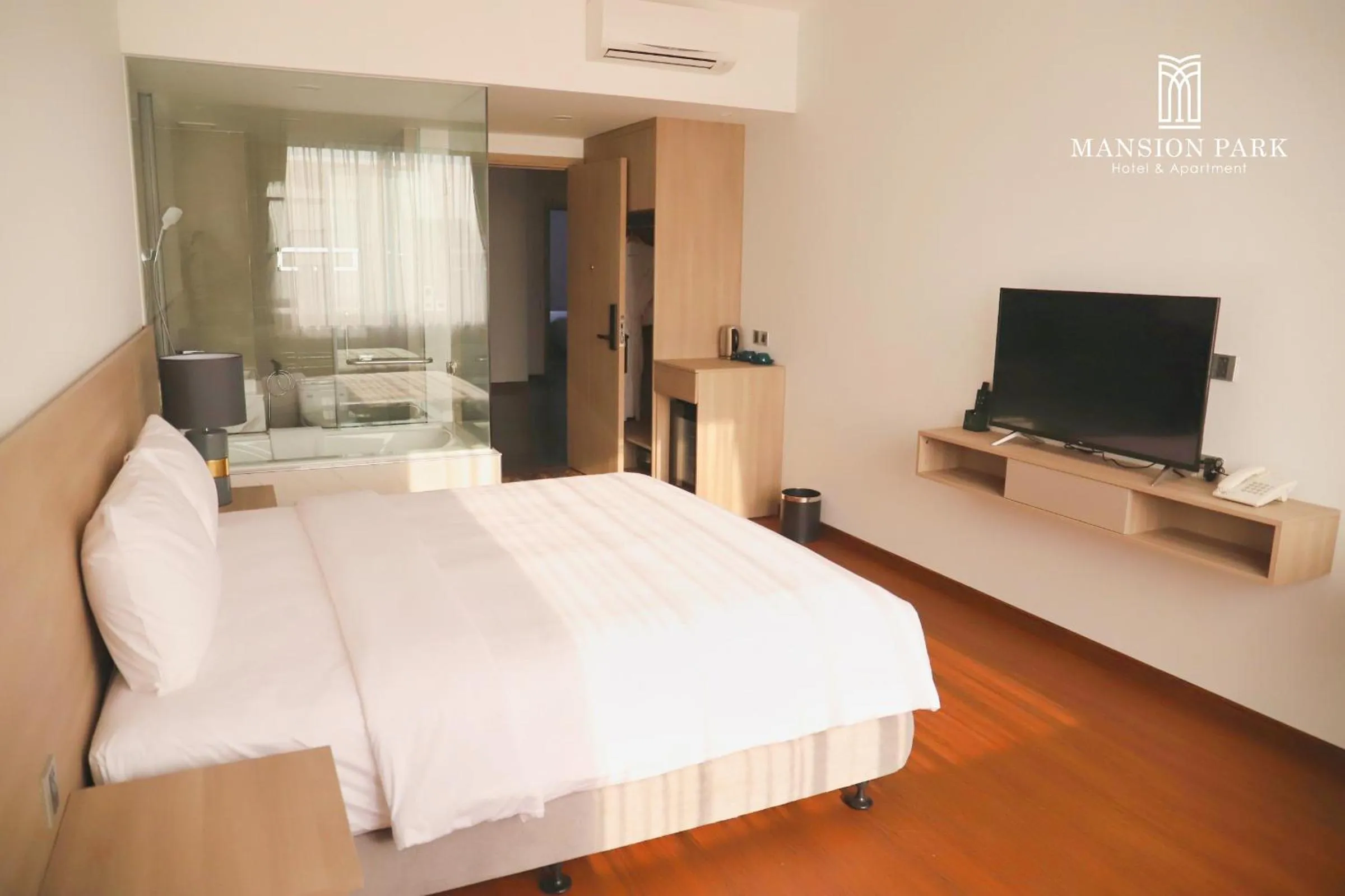 Bedroom, Bed in Mansion Park Hotel & Apartment