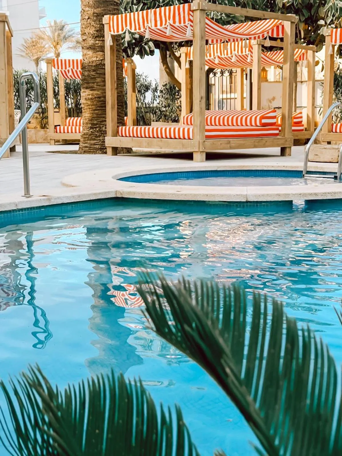 Swimming pool in Villa Piccola by Cassai