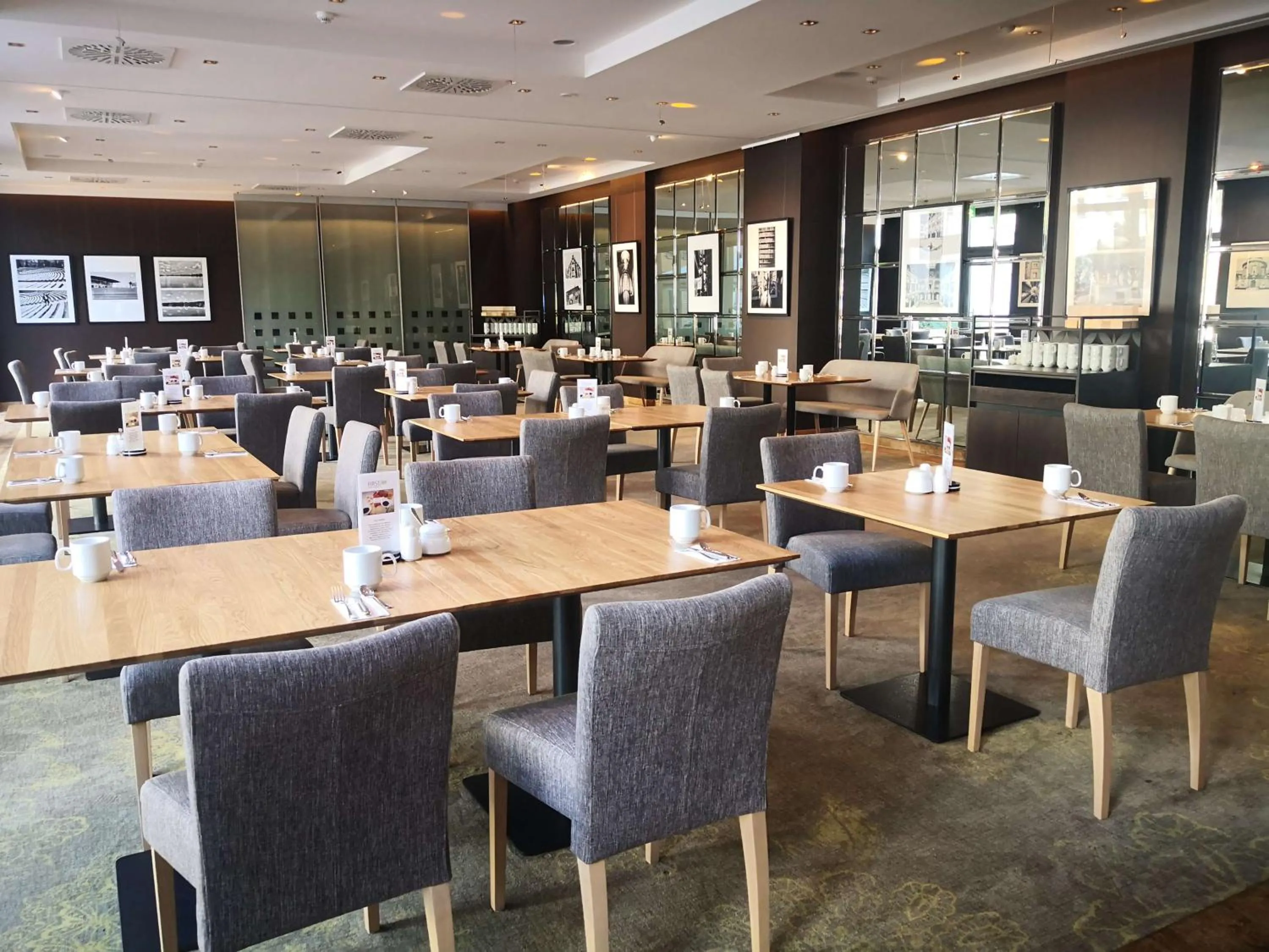 Restaurant/places to eat in First Inn Hotel Zwickau