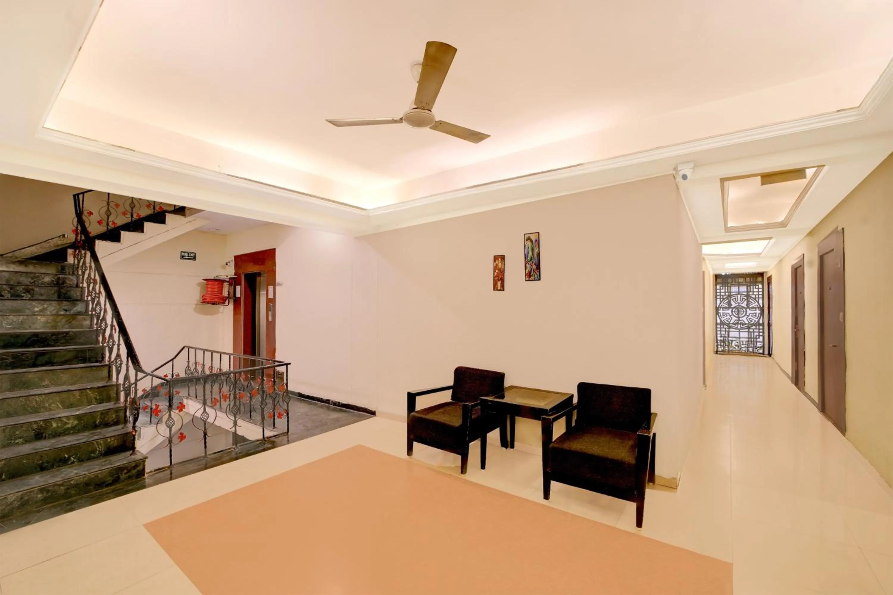 Lobby or reception in Townhouse Gandhi Medical College Bhopal Formerly Hotel Shagun