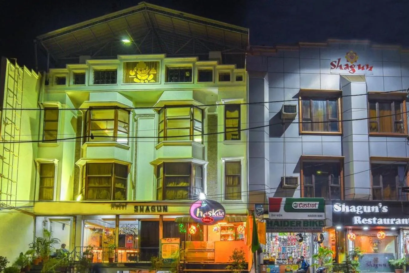 Facade/entrance in Hotel The Shagun