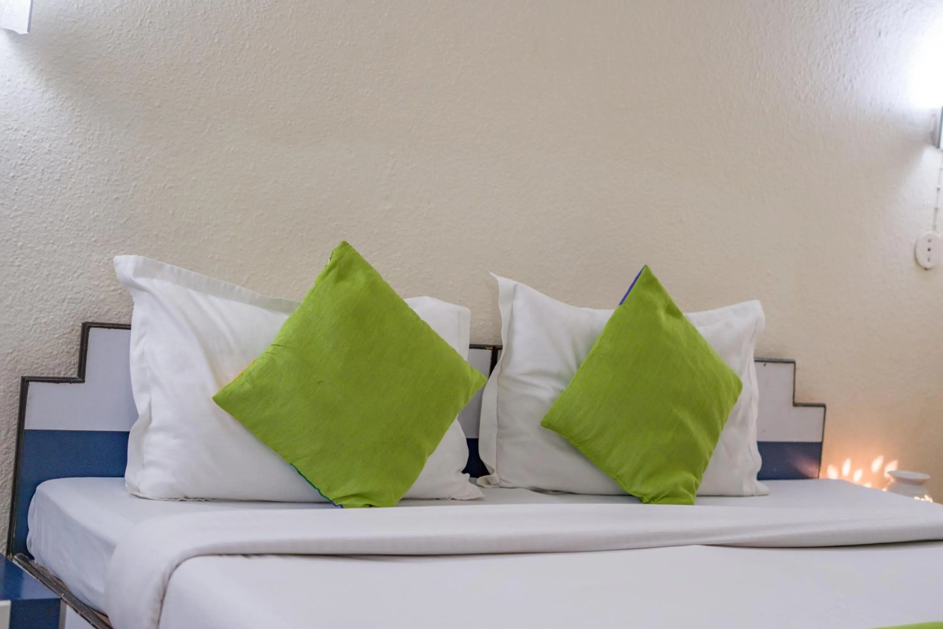 Bed in Hotel The Shagun