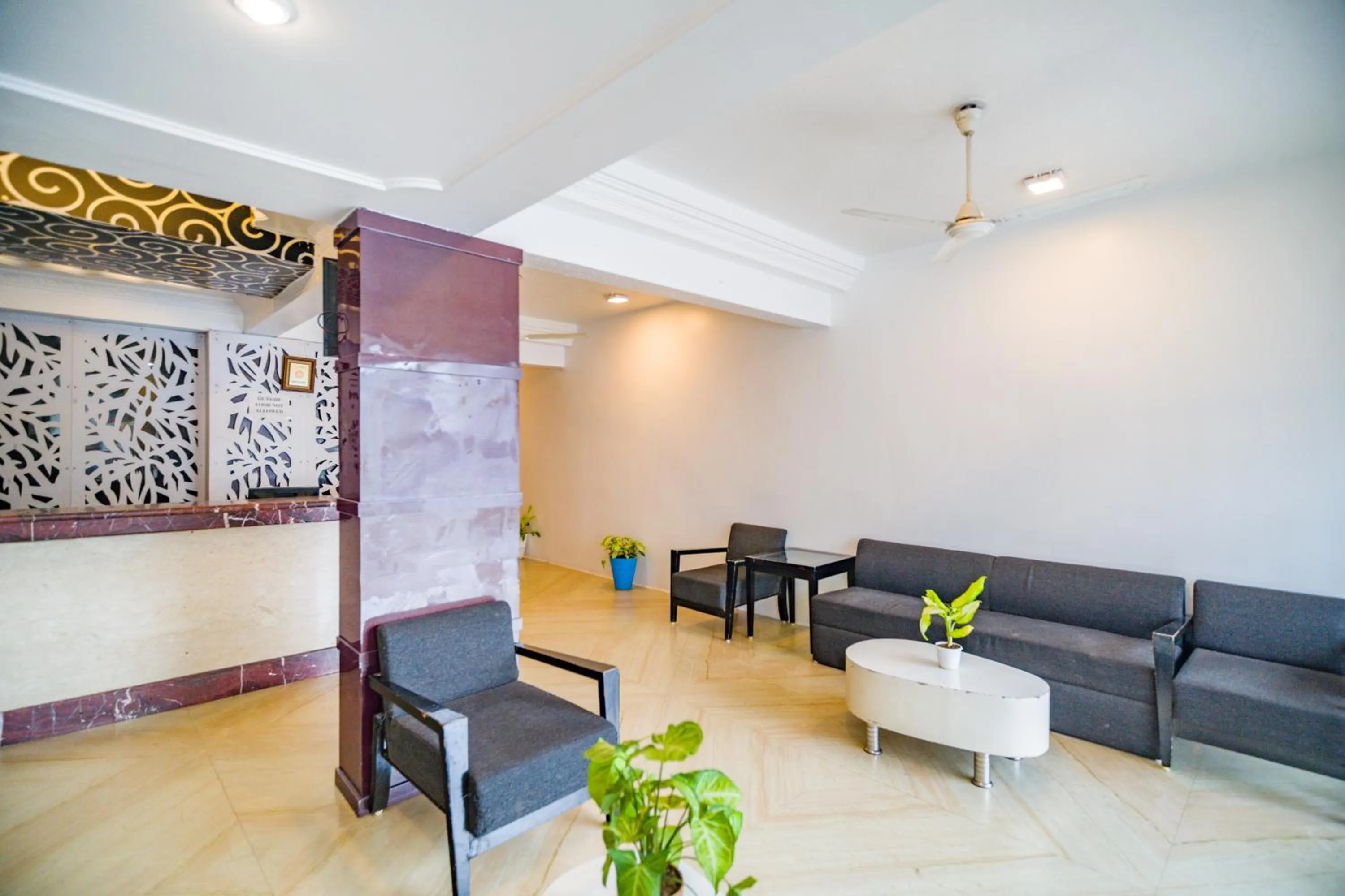 Lobby or reception in Hotel The Shagun