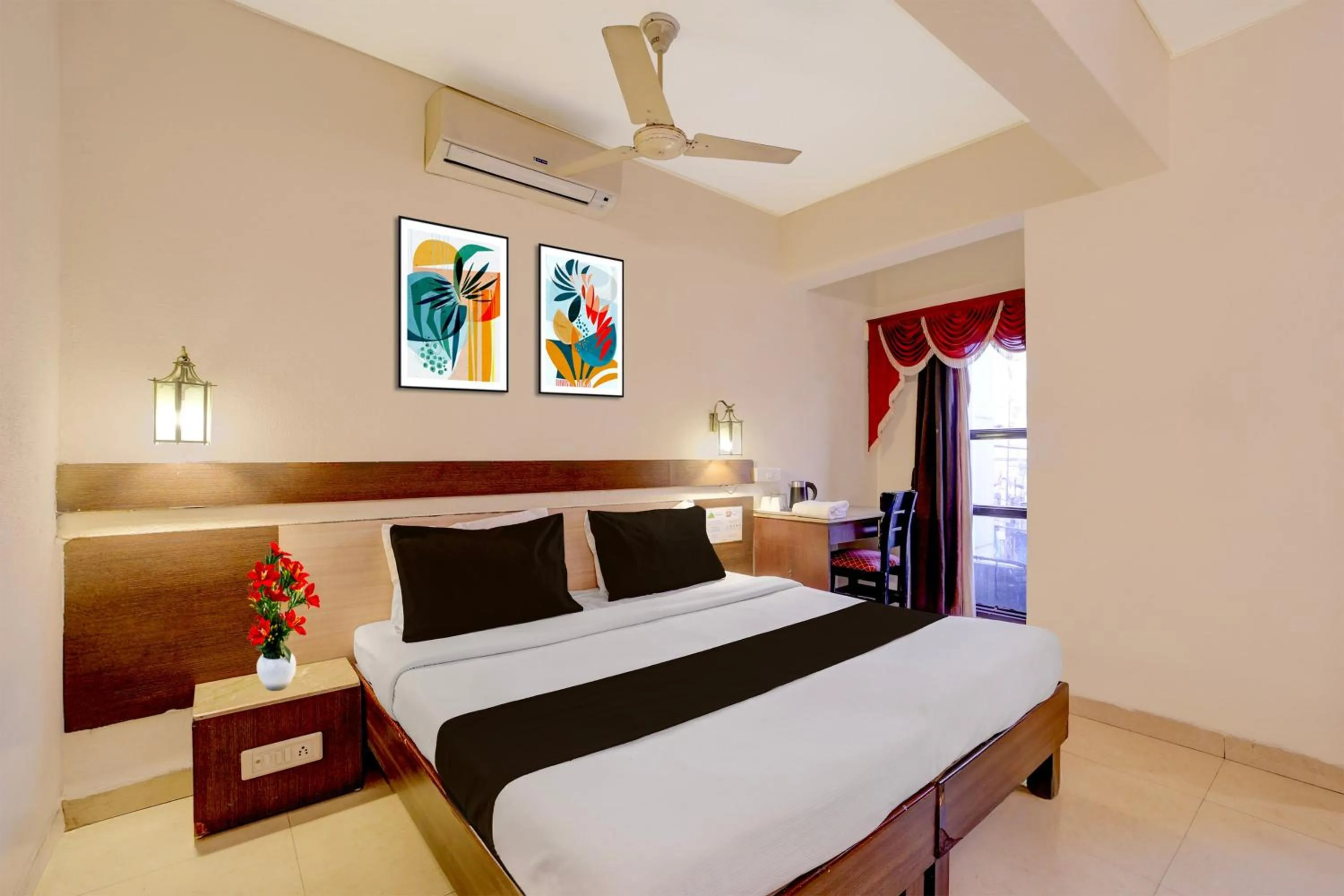 Bedroom, Bed in Townhouse Gandhi Medical College Bhopal Formerly Hotel Shagun
