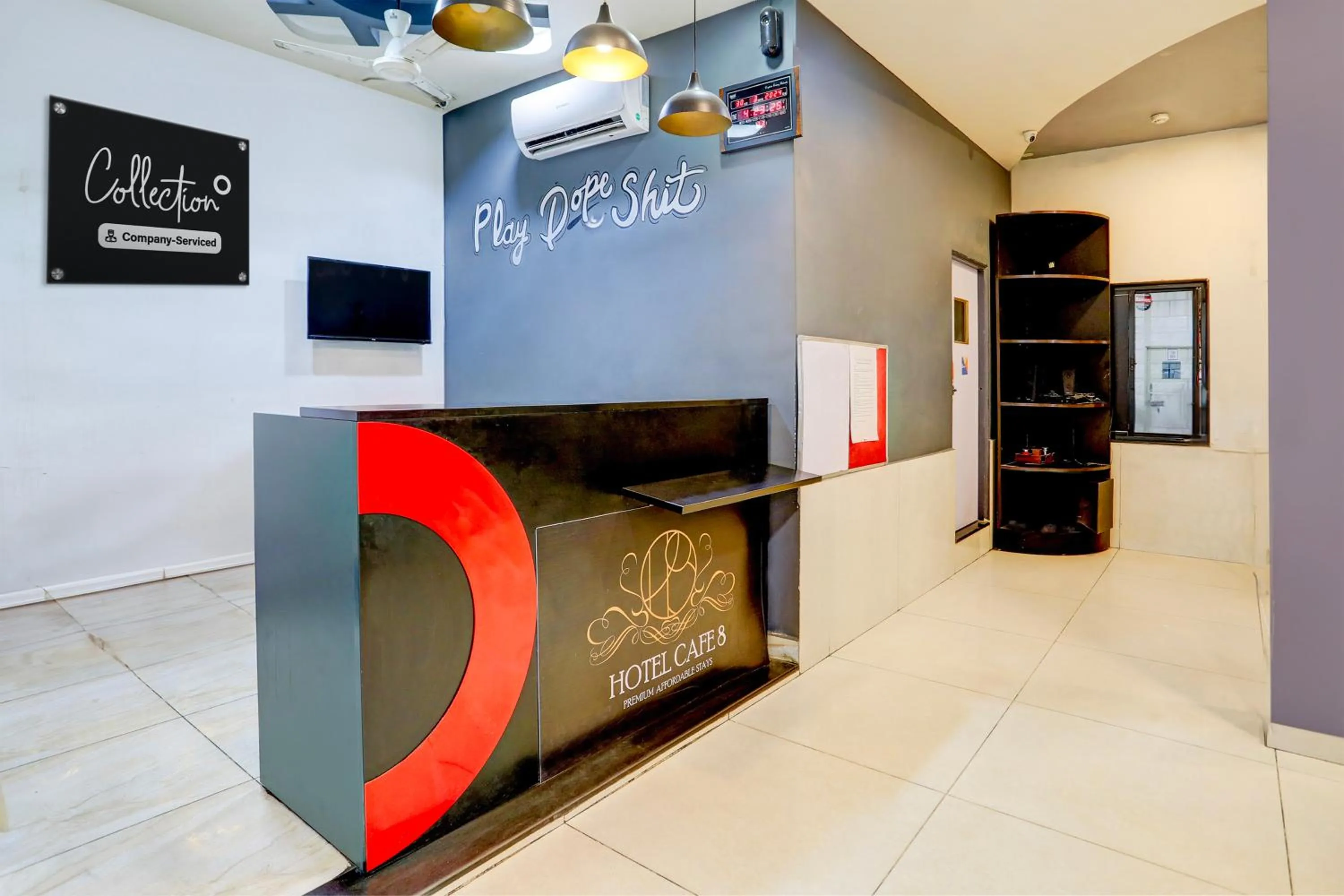 Lobby or reception in Super Collection O Hingna Road