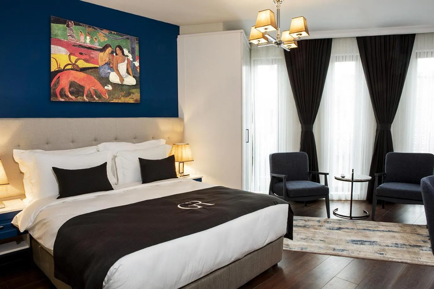 Bedroom, Bed in Garlon Residence