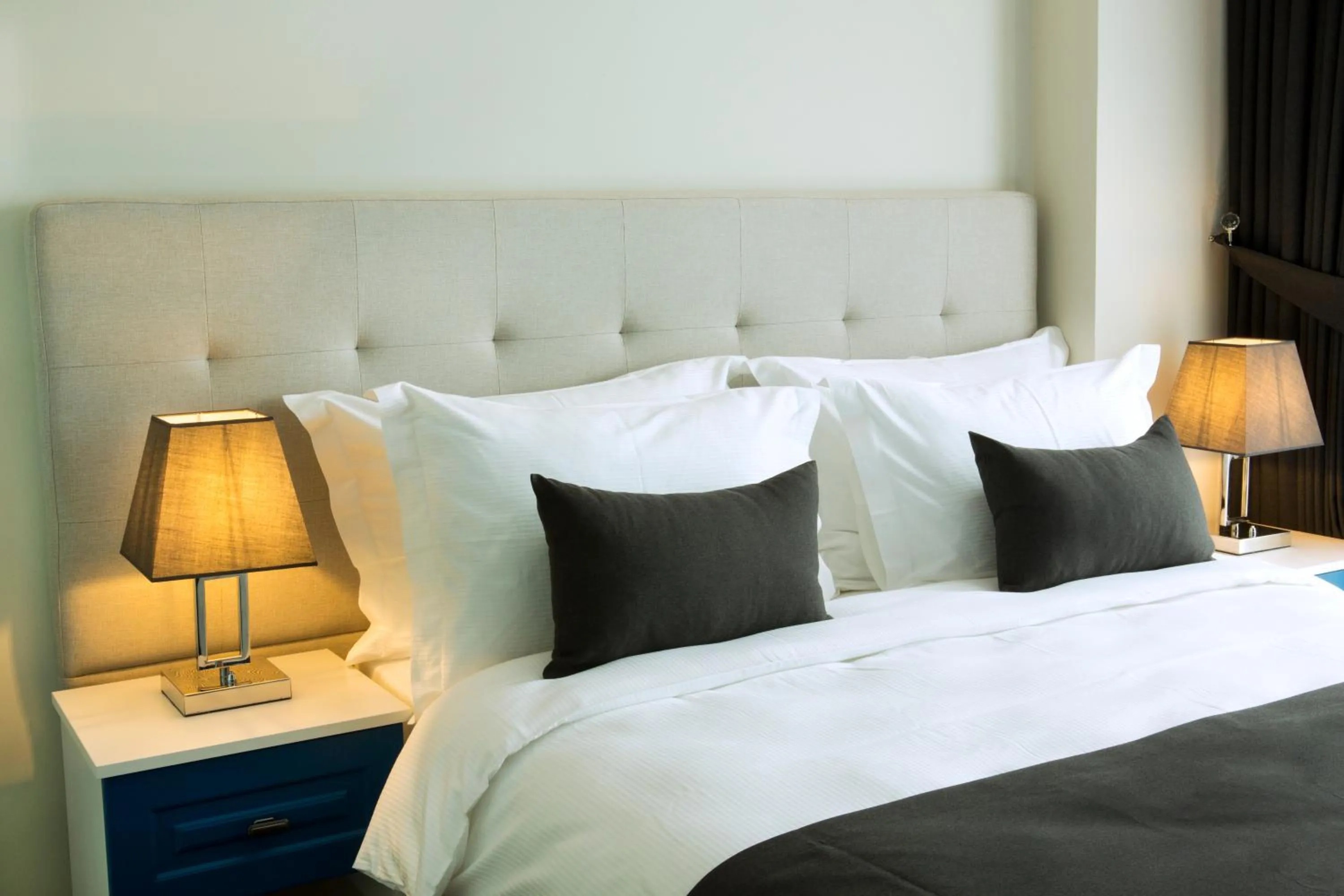 Bedroom, Bed in Garlon Residence