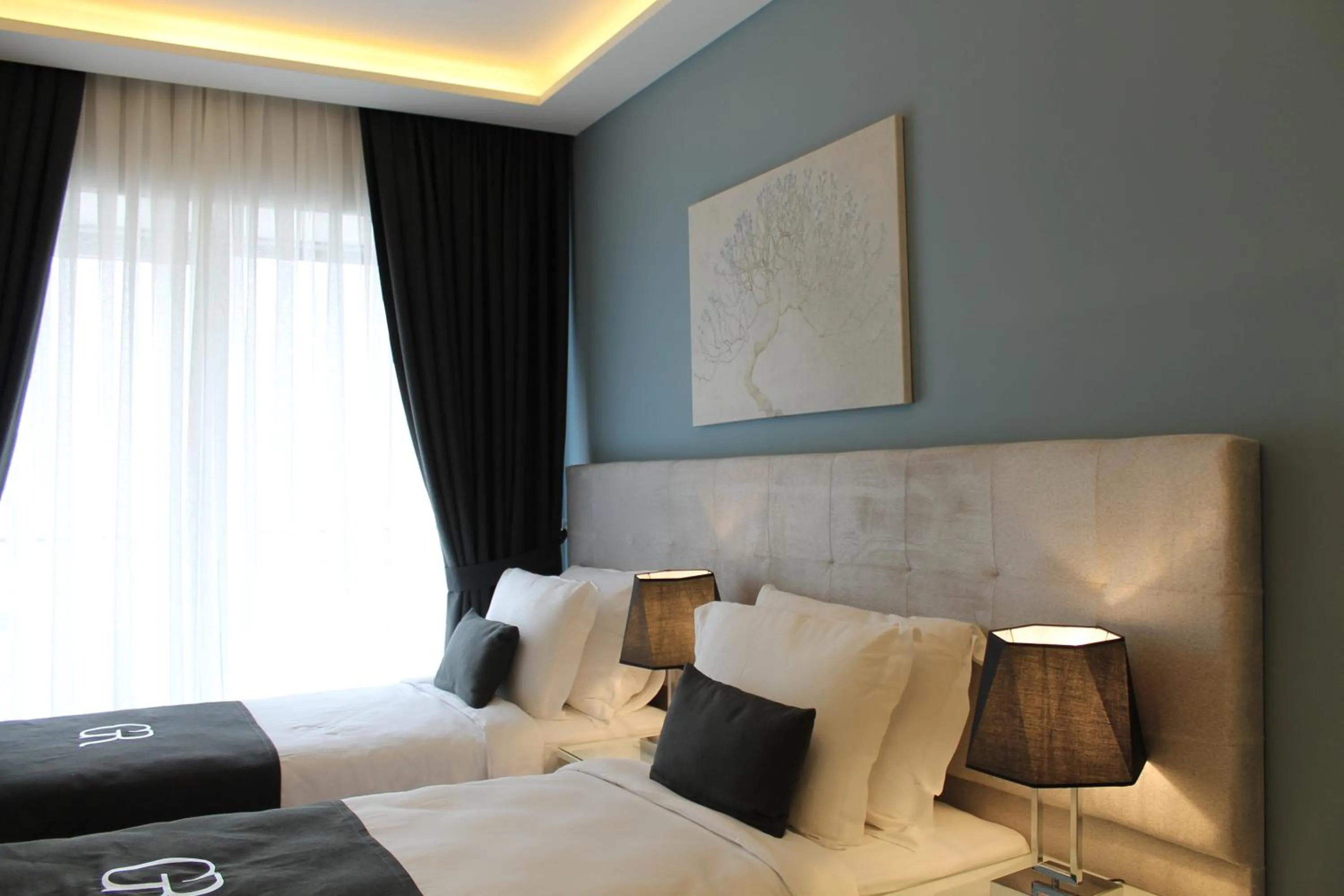 Bedroom, Bed in Garlon Residence