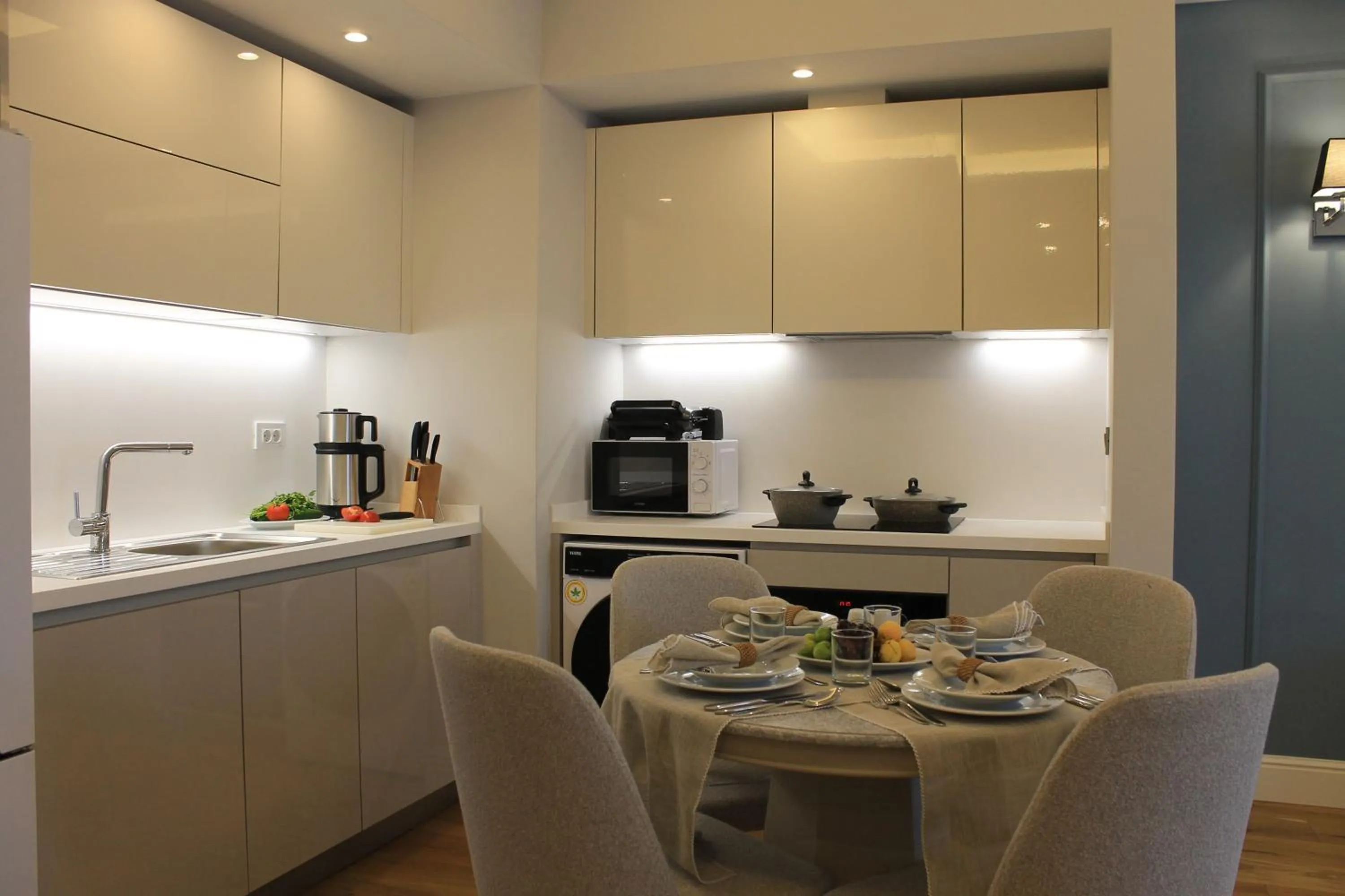 Dining area in Garlon Residence
