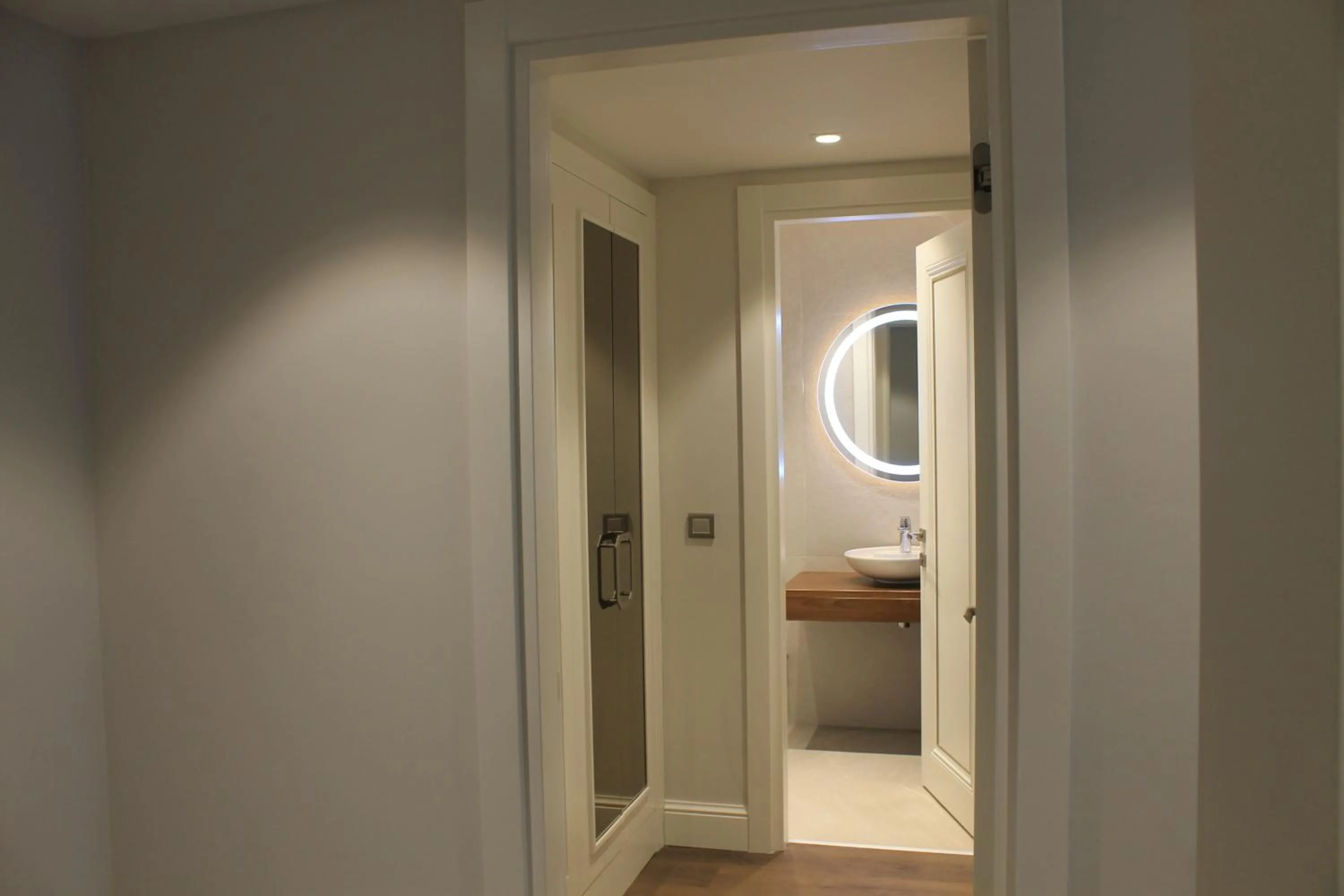 Toilet in Garlon Residence