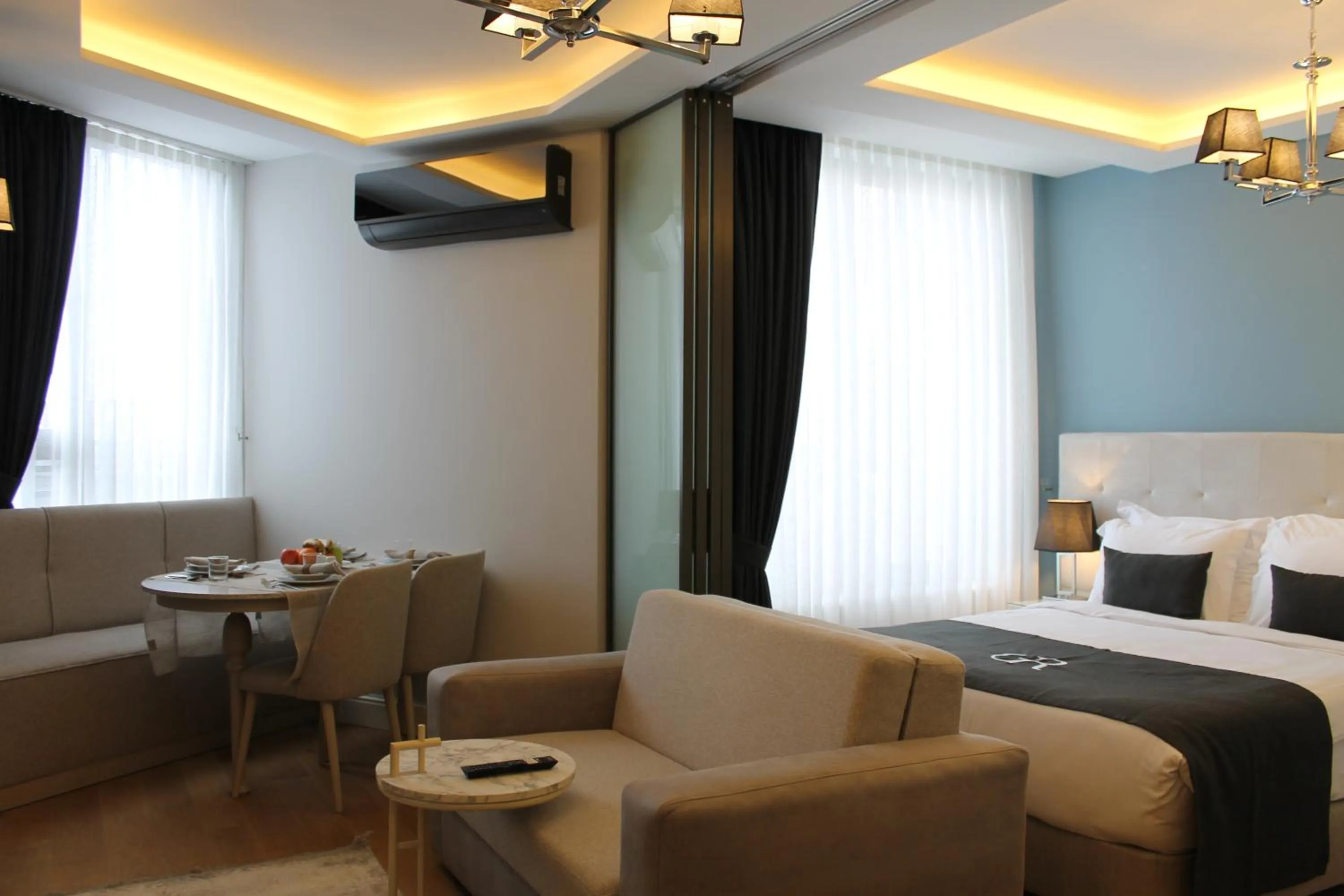 Bed in Garlon Residence