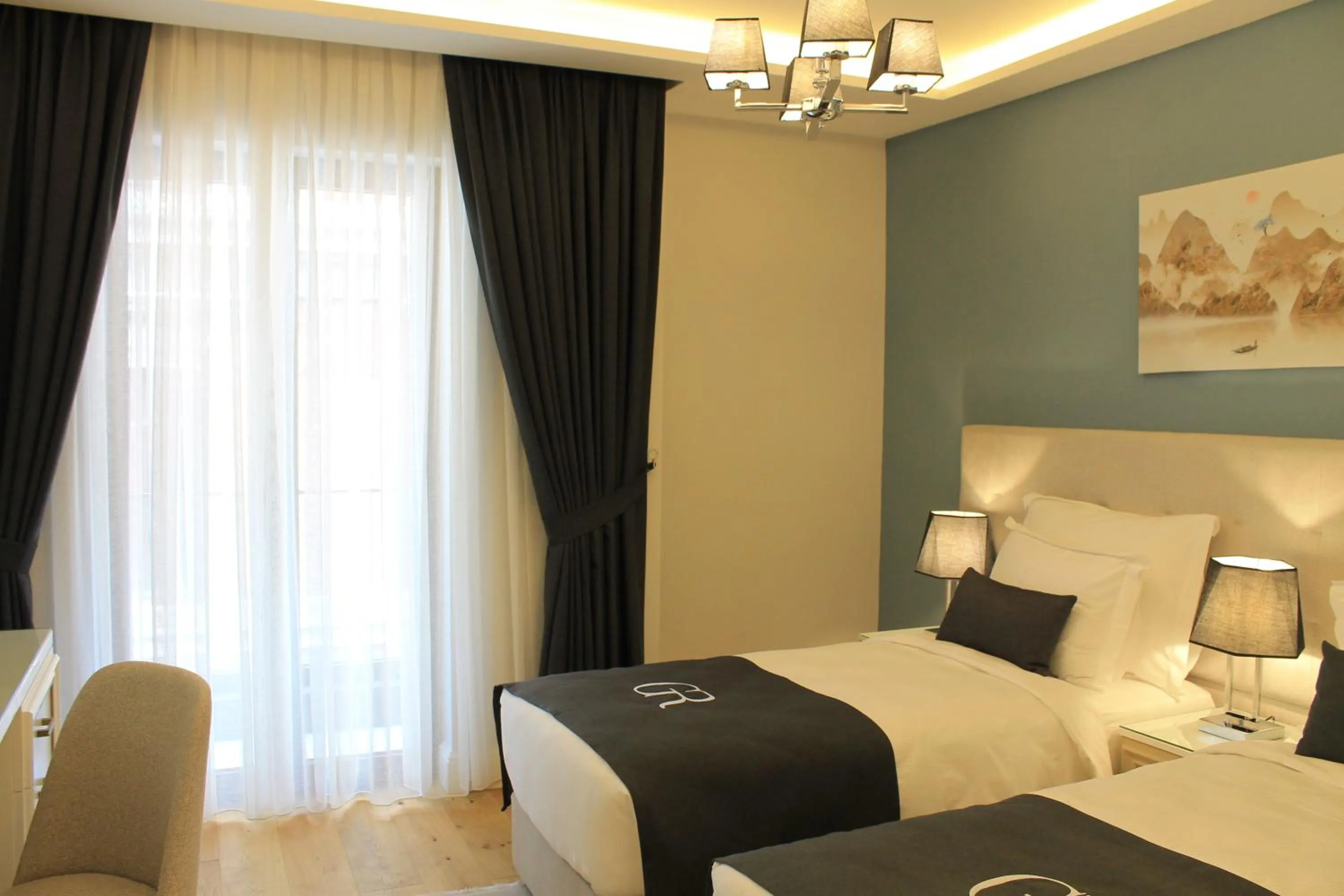 Bedroom, Bed in Garlon Residence