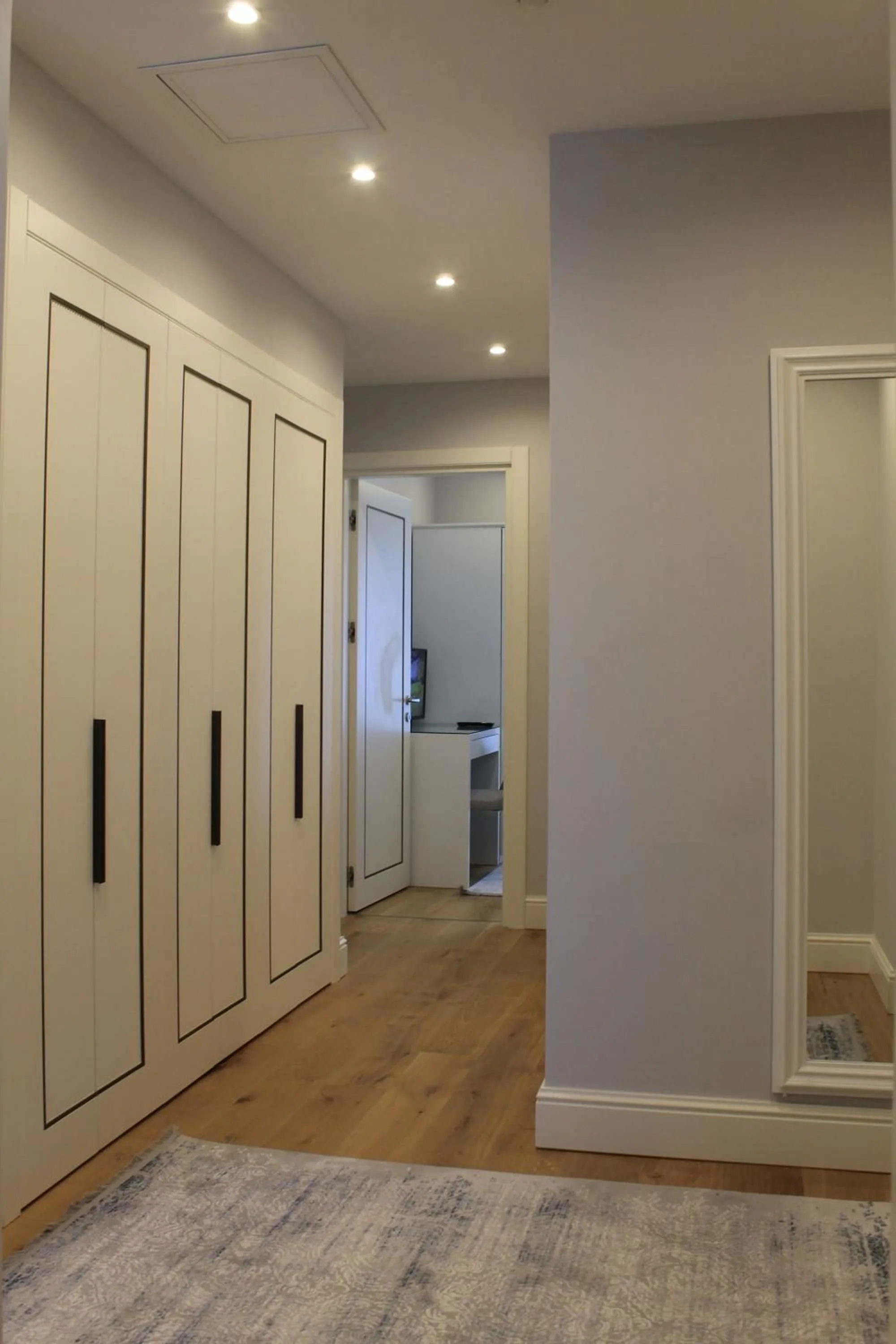 wardrobe in Garlon Residence