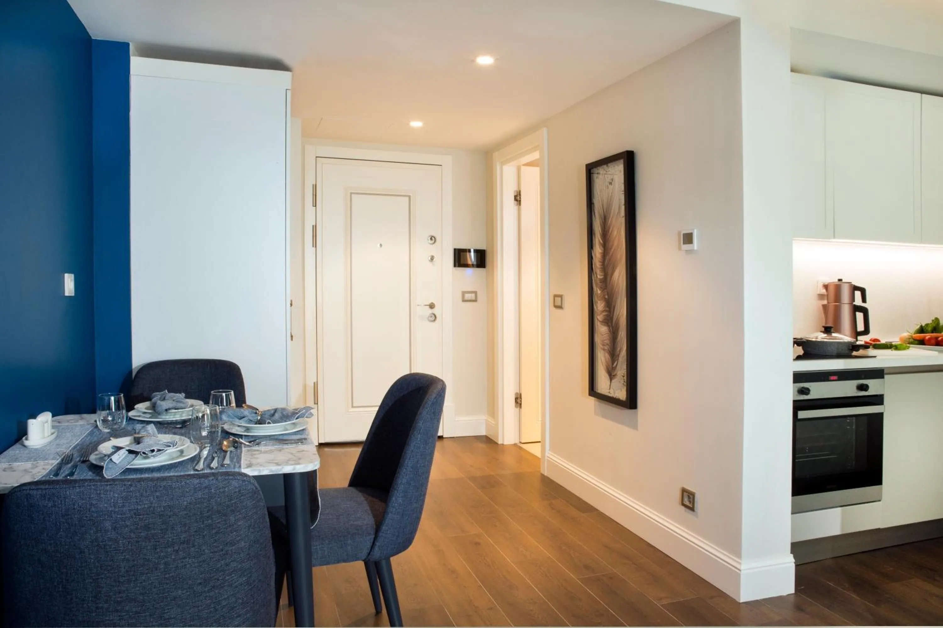 Facade/entrance in Garlon Residence