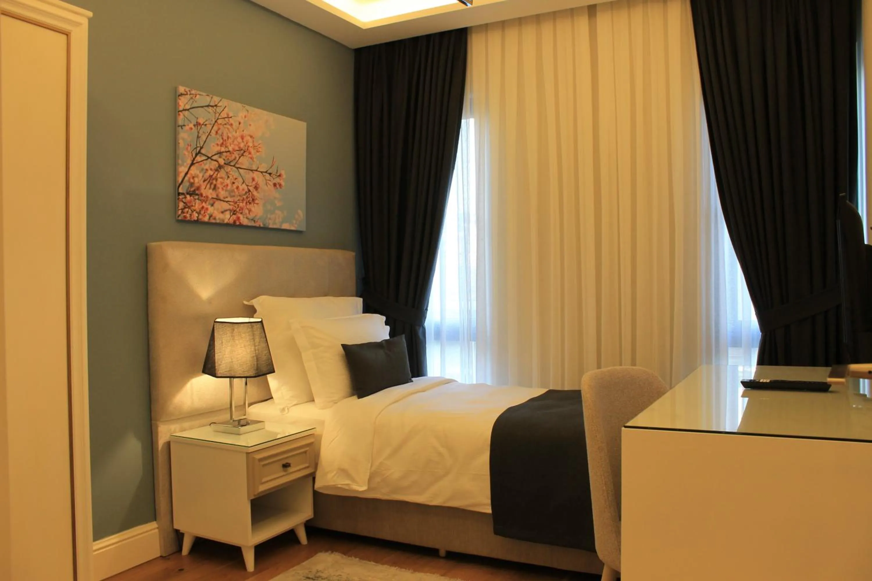 Bed in Garlon Residence