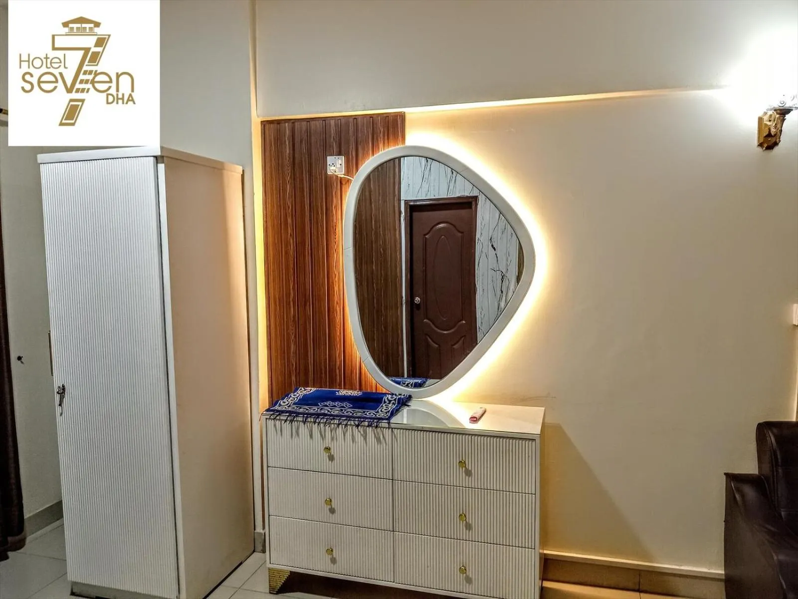 Bedroom in Hotel 7 DHA