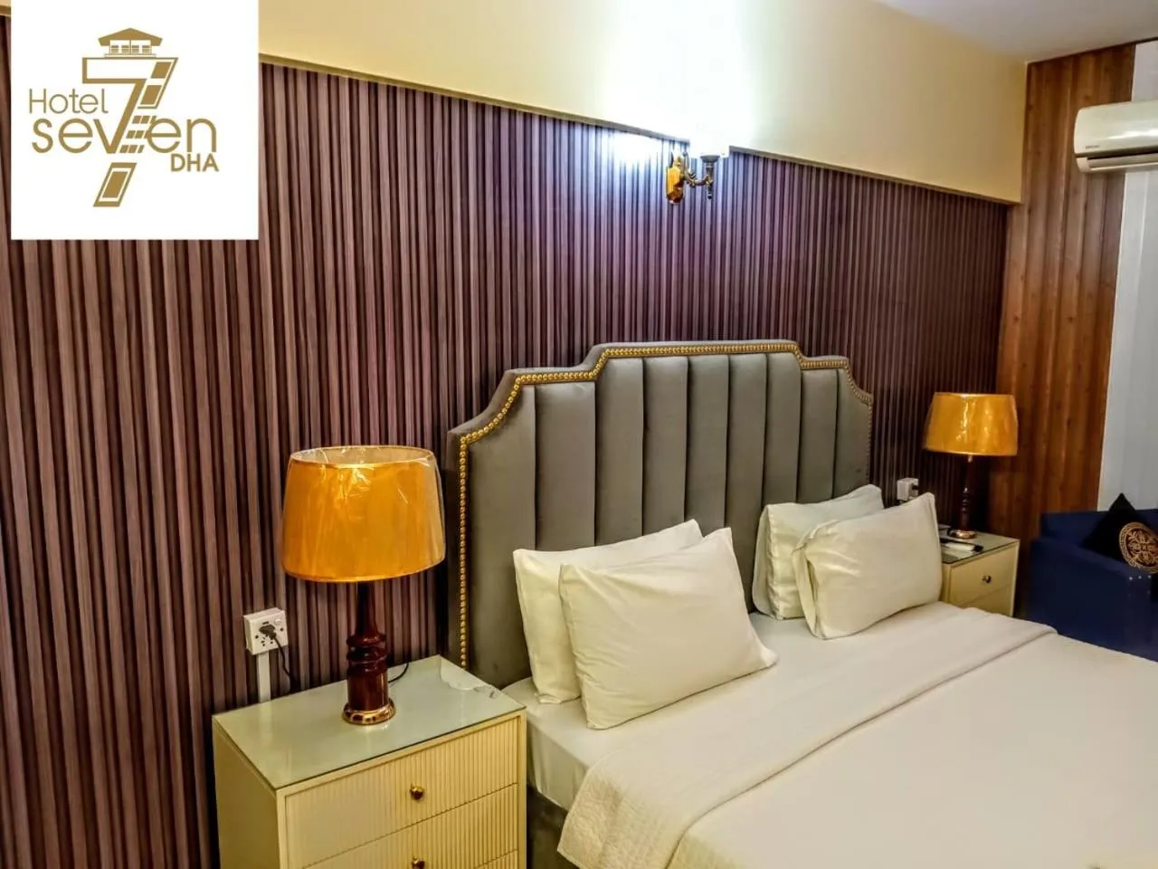 Bedroom, Bed in Hotel 7 DHA