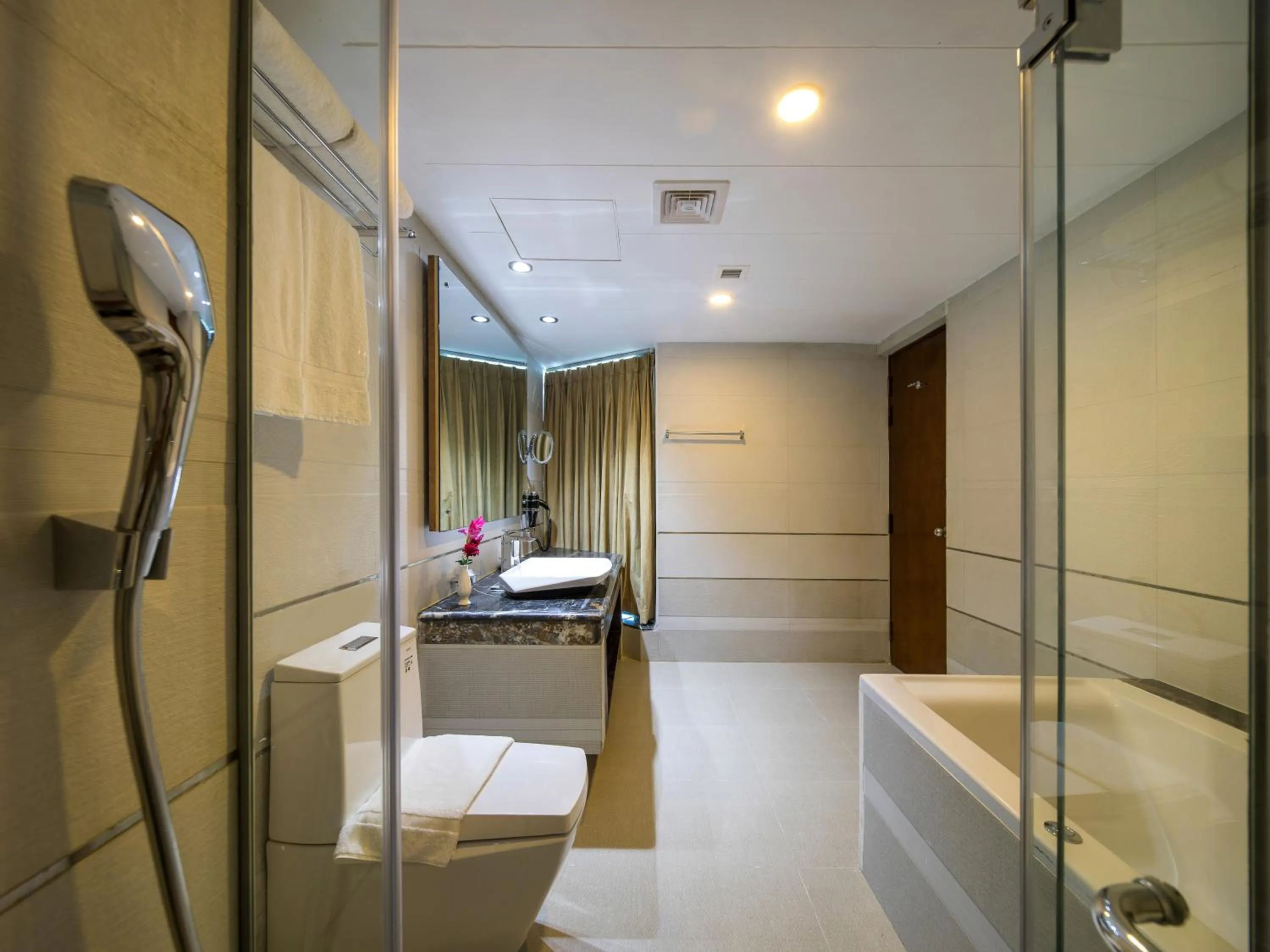 Bath, Bed in Grand Palace Hotel & Resort Sylhet