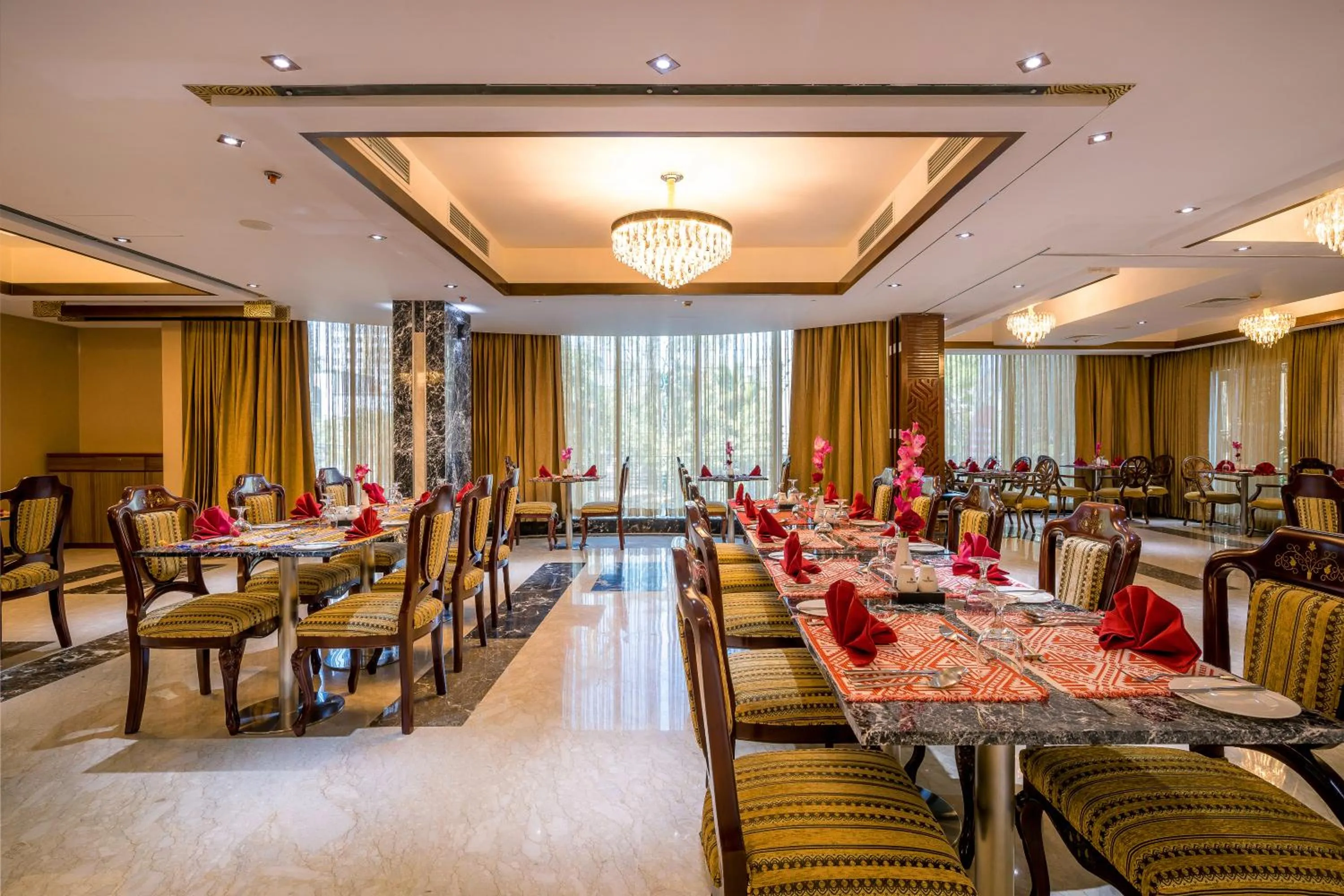 Restaurant/places to eat in Grand Palace Hotel & Resort Sylhet