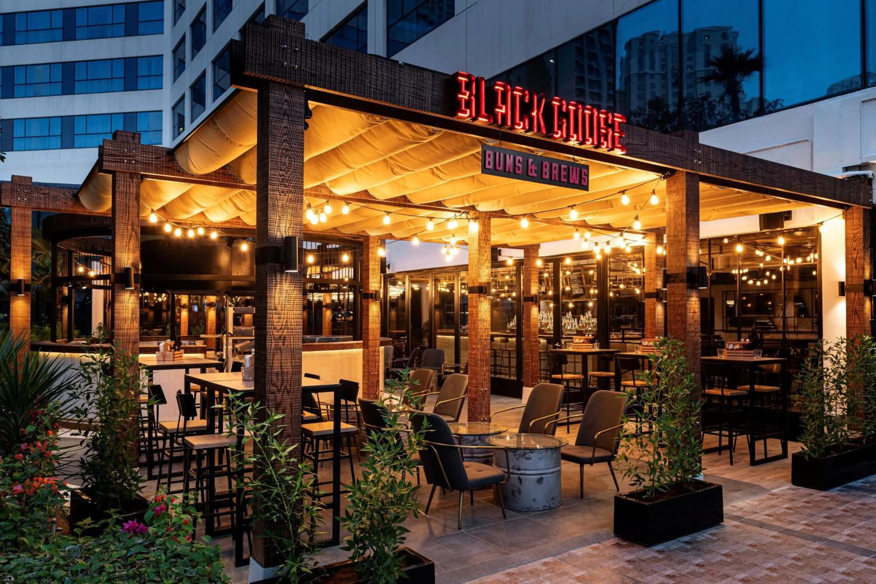 Restaurant/places to eat in Sheraton Jumeirah Beach Resort