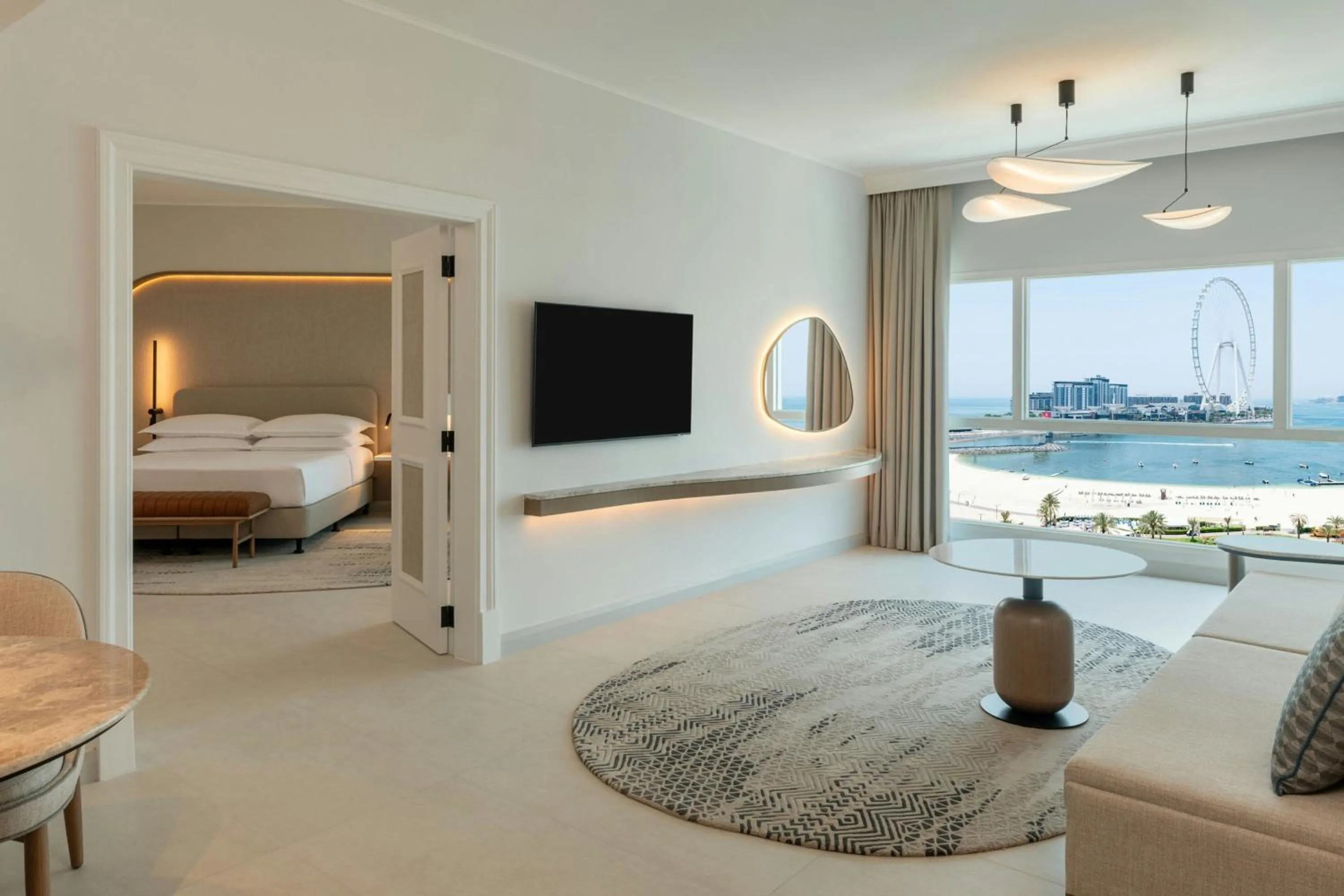 Photo of the whole room, Bed in Sheraton Jumeirah Beach Resort