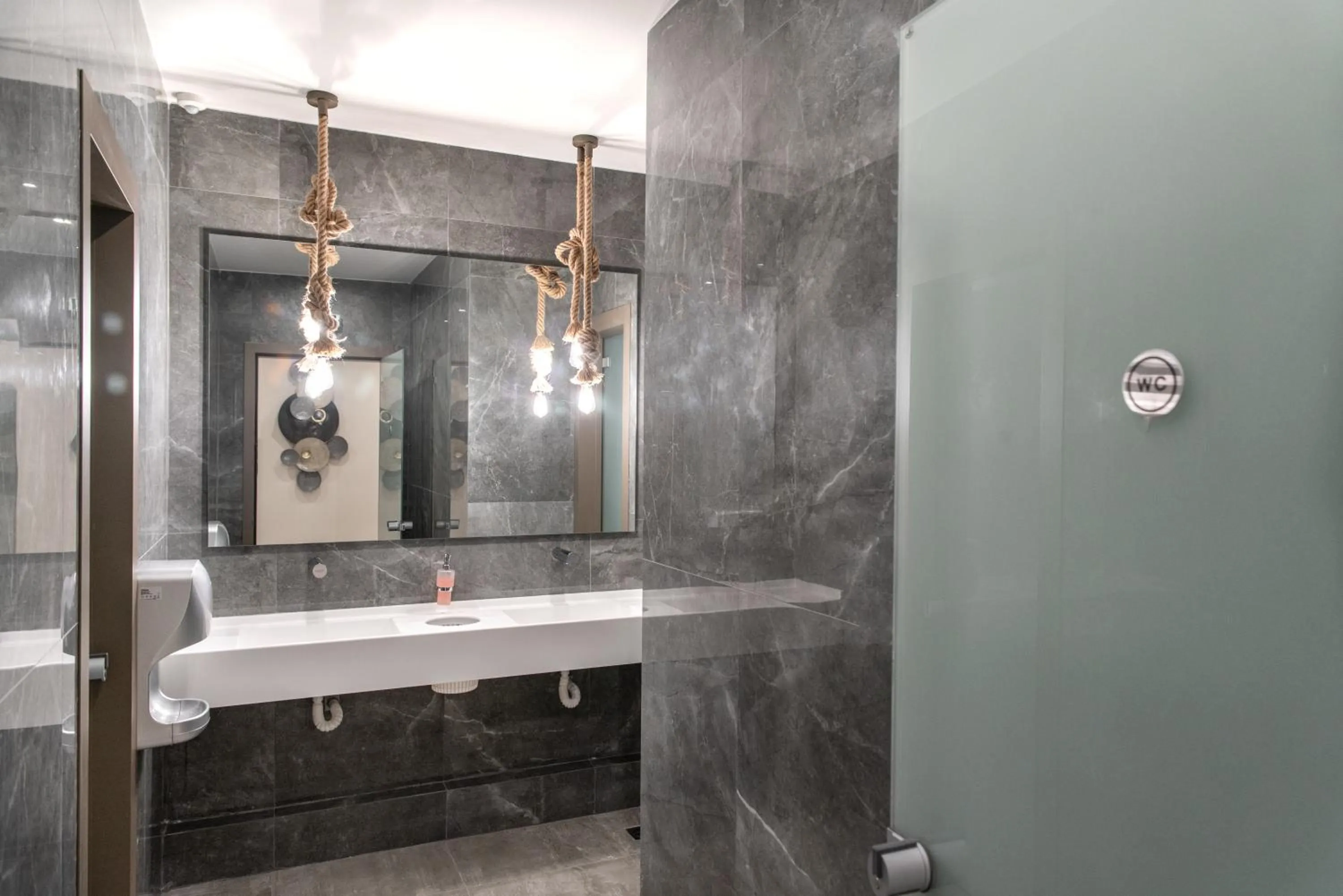 Toilet in Lagaria Hotel Asprovalta