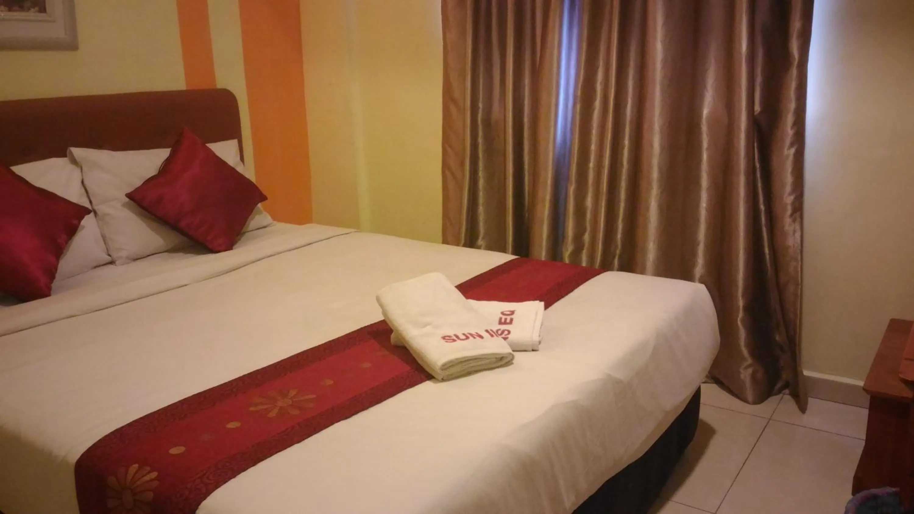 Bedroom, Bed in Sun Inns Hotel Equine, Seri Kembangan