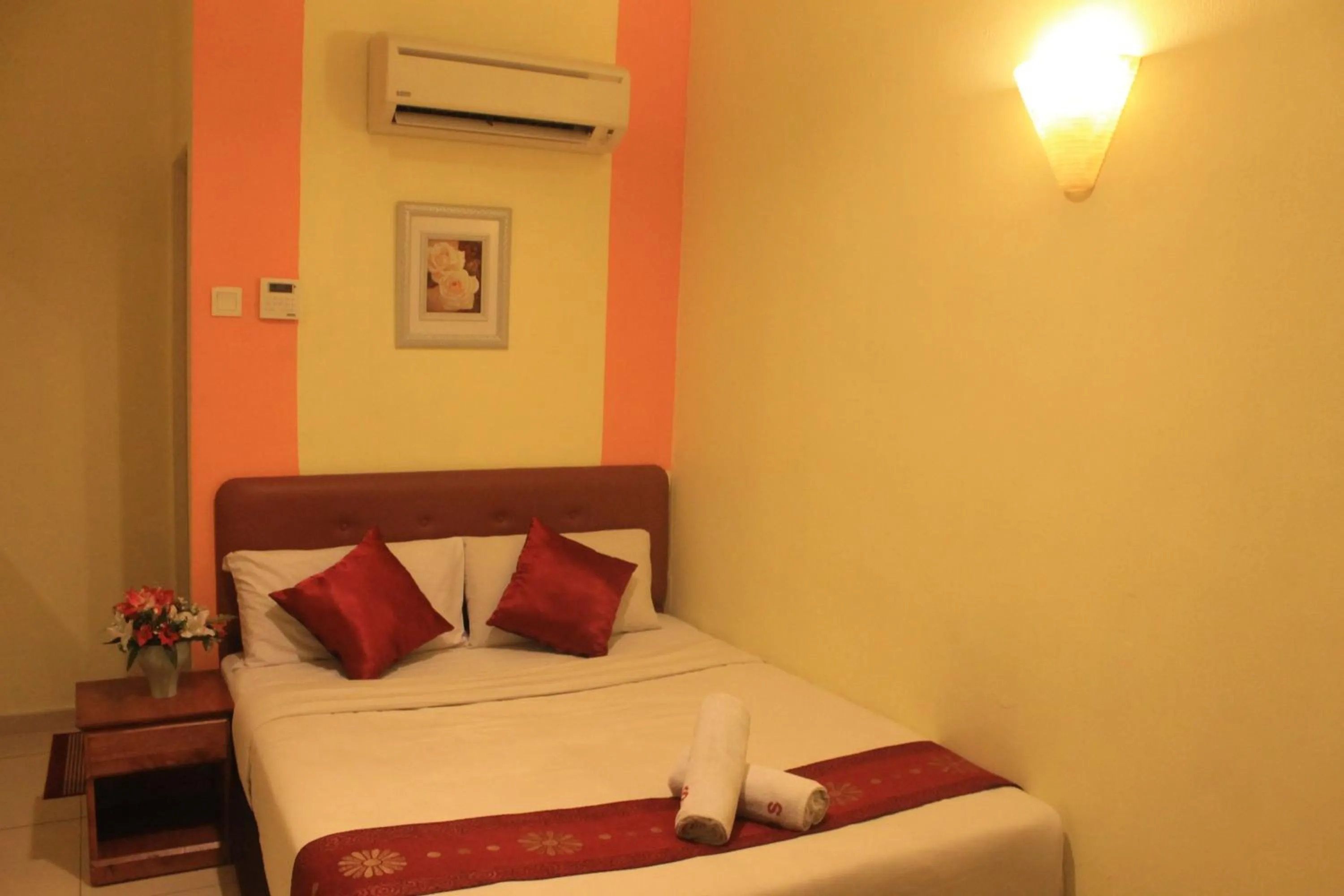 Bedroom, Bed in Sun Inns Hotel Equine, Seri Kembangan