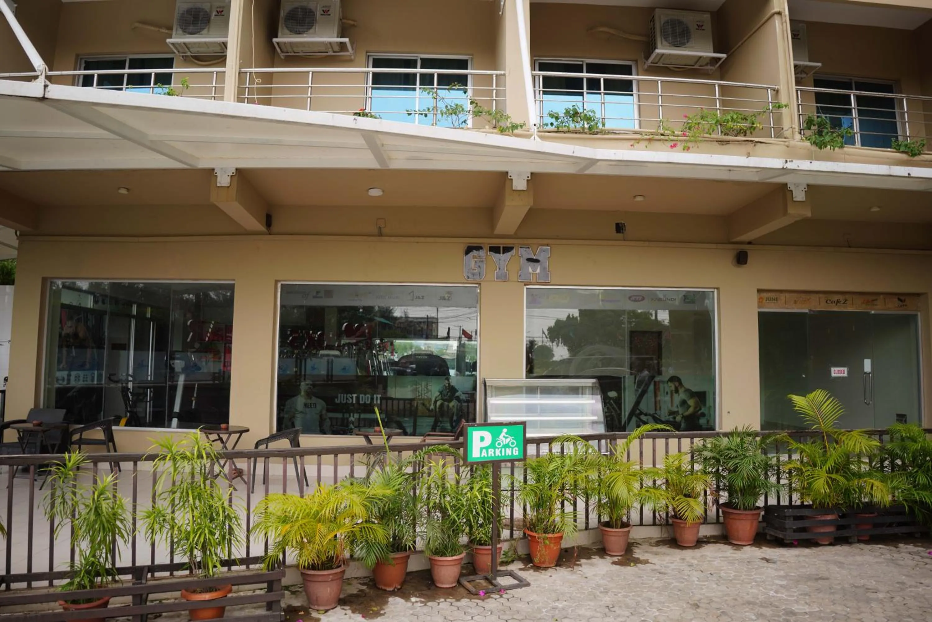 Hotel Kollol by J&Z Group